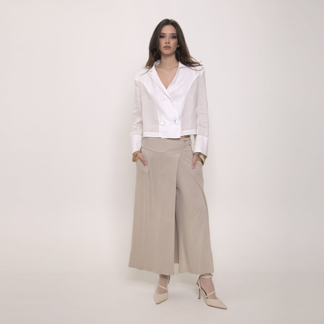 Saia-calça: a peça elegante que voltou a dominar o guarda-roupa feminino