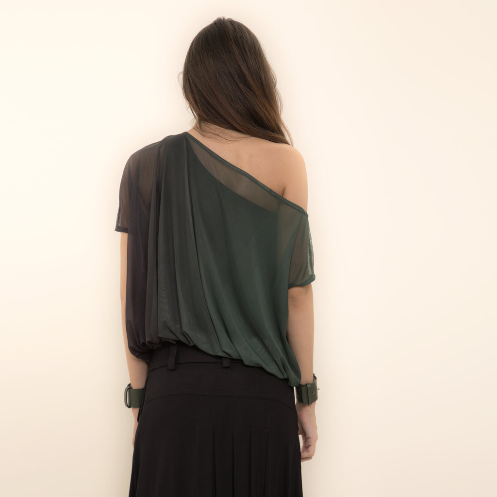 Bella - Blusa de tule balonê com top por baixo efeito degradê de verde alcaparra e preto