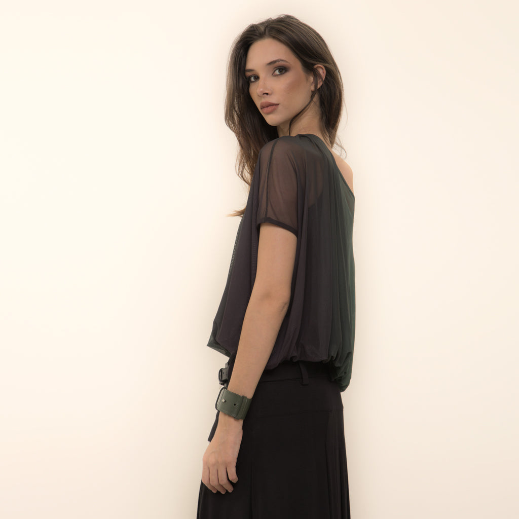 Bella - Blusa de tule balonê com top por baixo efeito degradê de verde alcaparra e preto