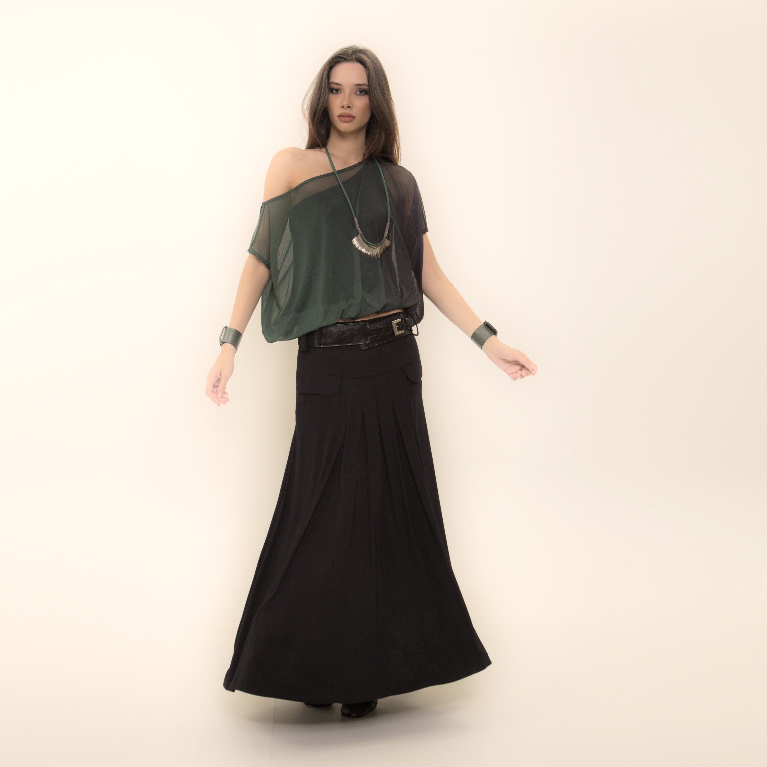 Bella - Blusa de tule balonê com top por baixo efeito degradê de verde alcaparra e preto