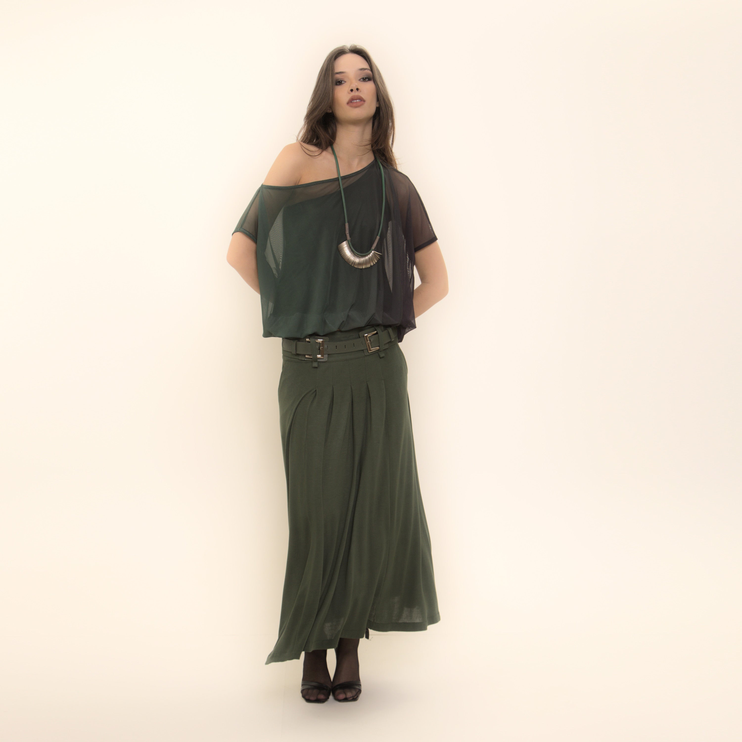 Bella - Blusa de tule balonê com top por baixo efeito degradê de verde alcaparra e preto