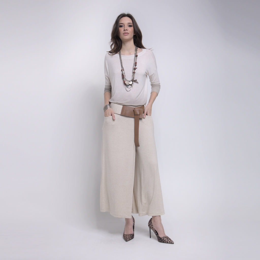 Bia - Saia-calça de malha com cinto de couro com amarração na cor linho natural