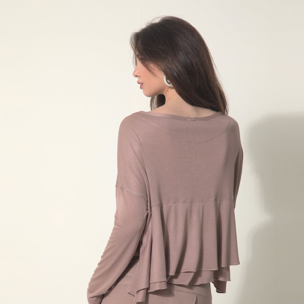 Isla - Blusa boho de malha com babados e manga comprida na cor mocha mousse