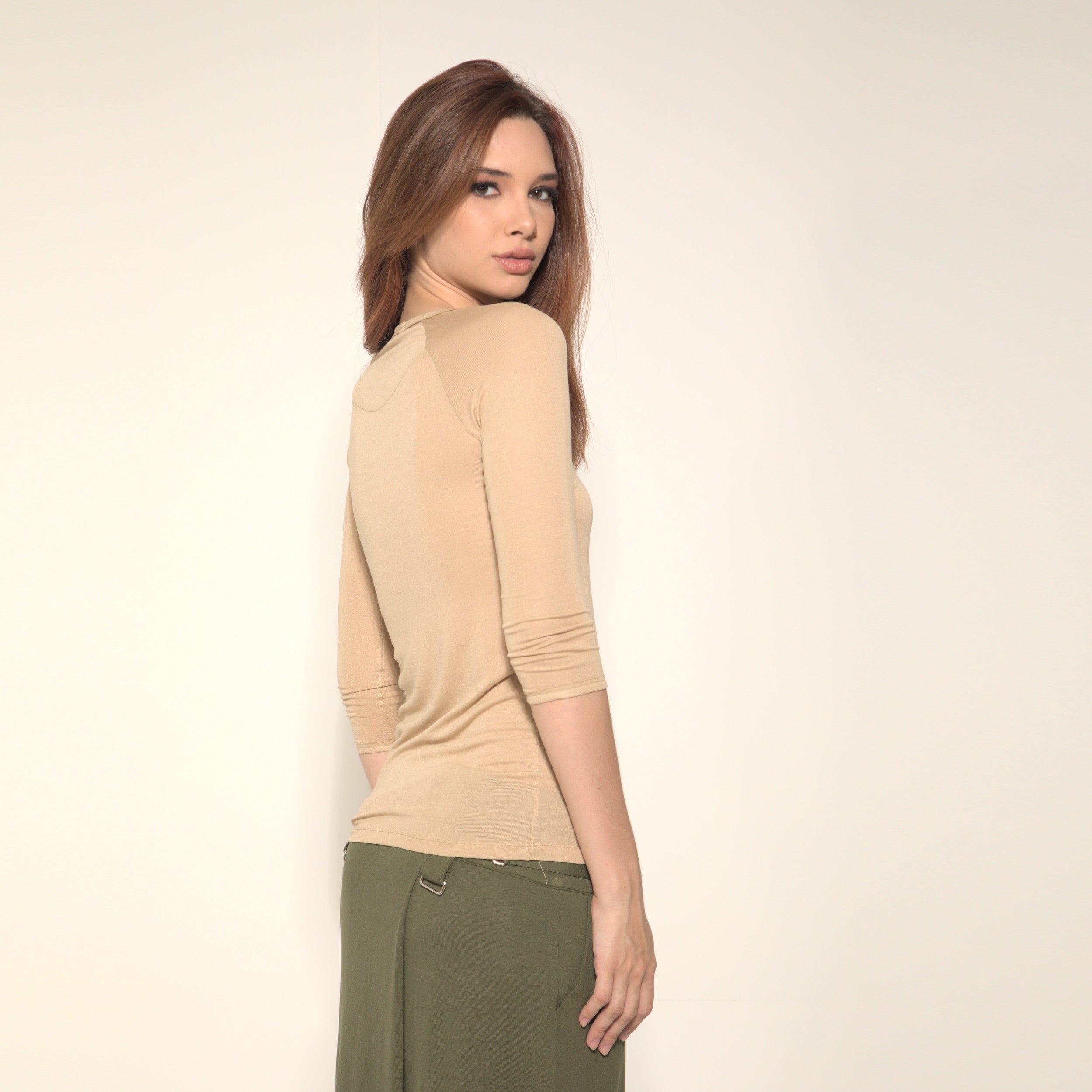 Amelia - Top básico manga 3/4 decote com botões