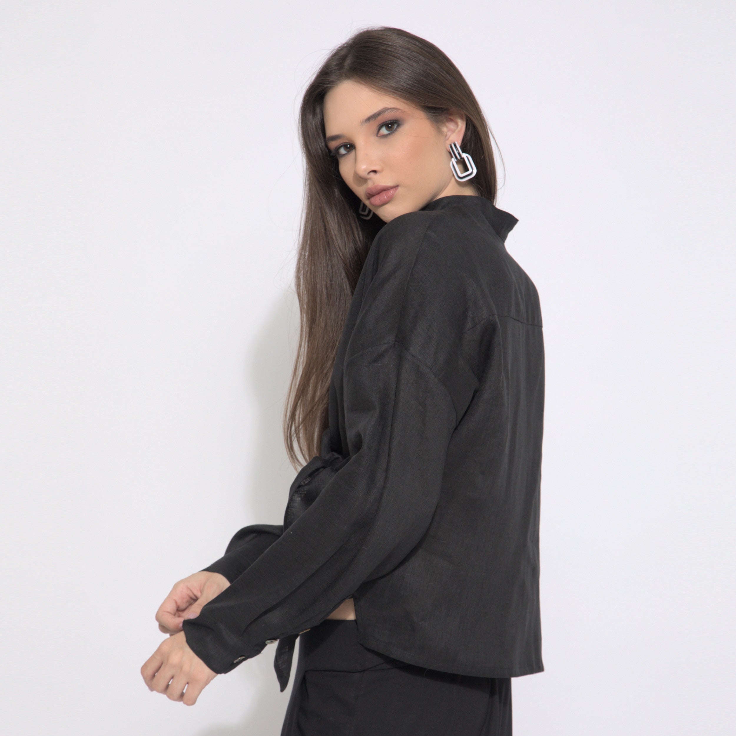 Athena - Blusa com amarração em puro linho
