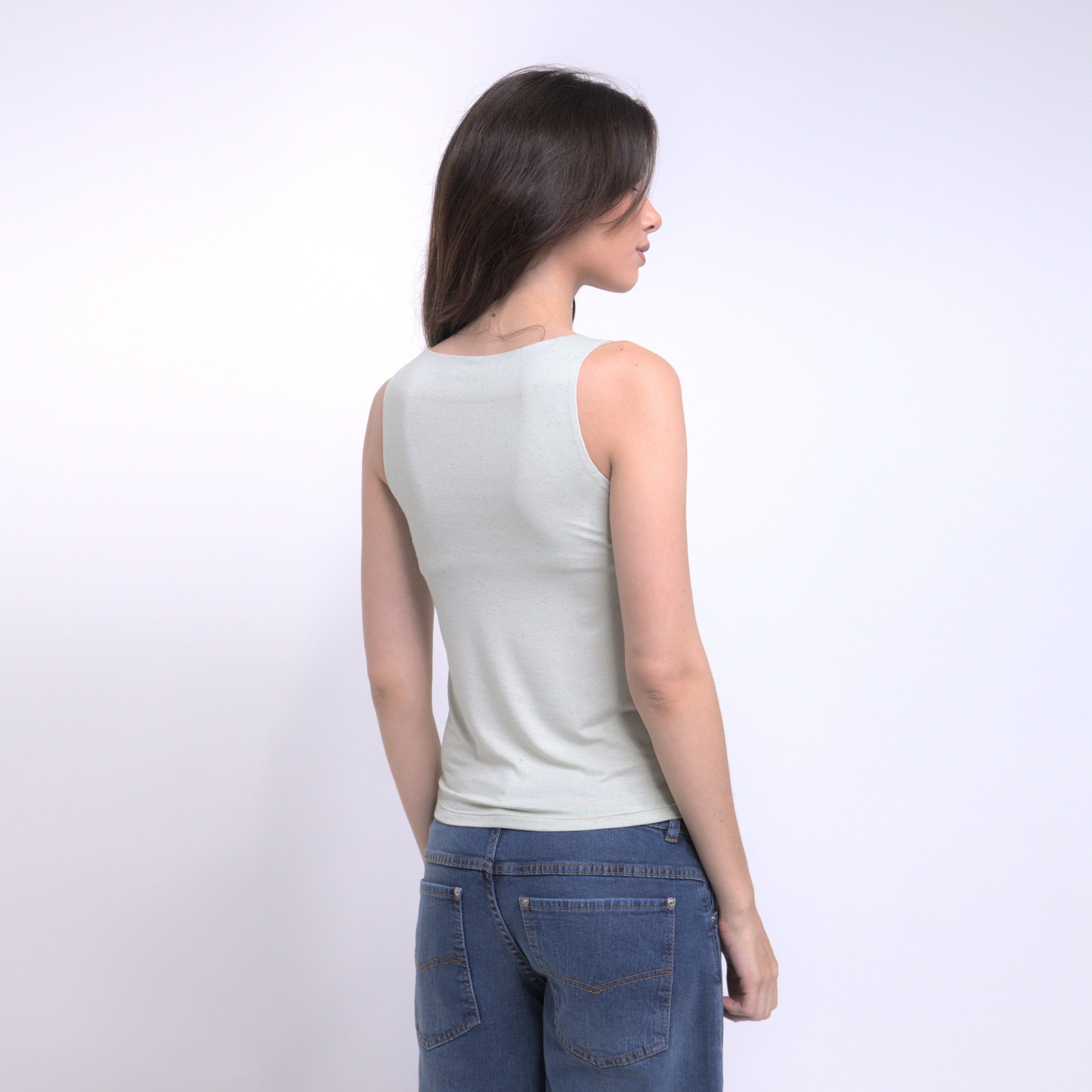 Paola - Top básico de alças com bojo interno (sutiã integrado) e decote quadrado