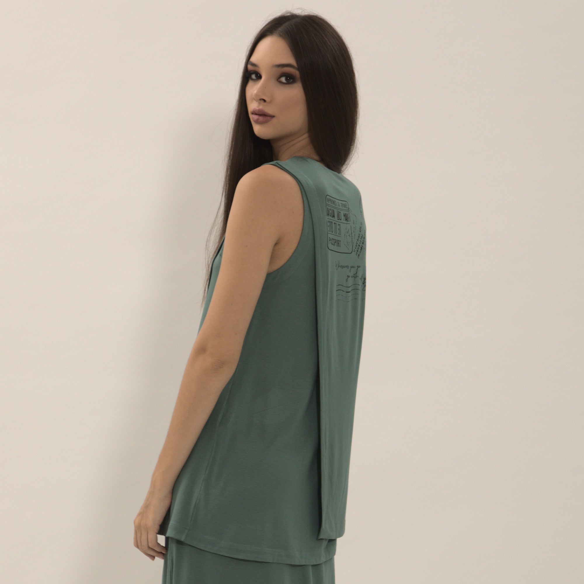 Olivia - Blusa transpassada sem mangas