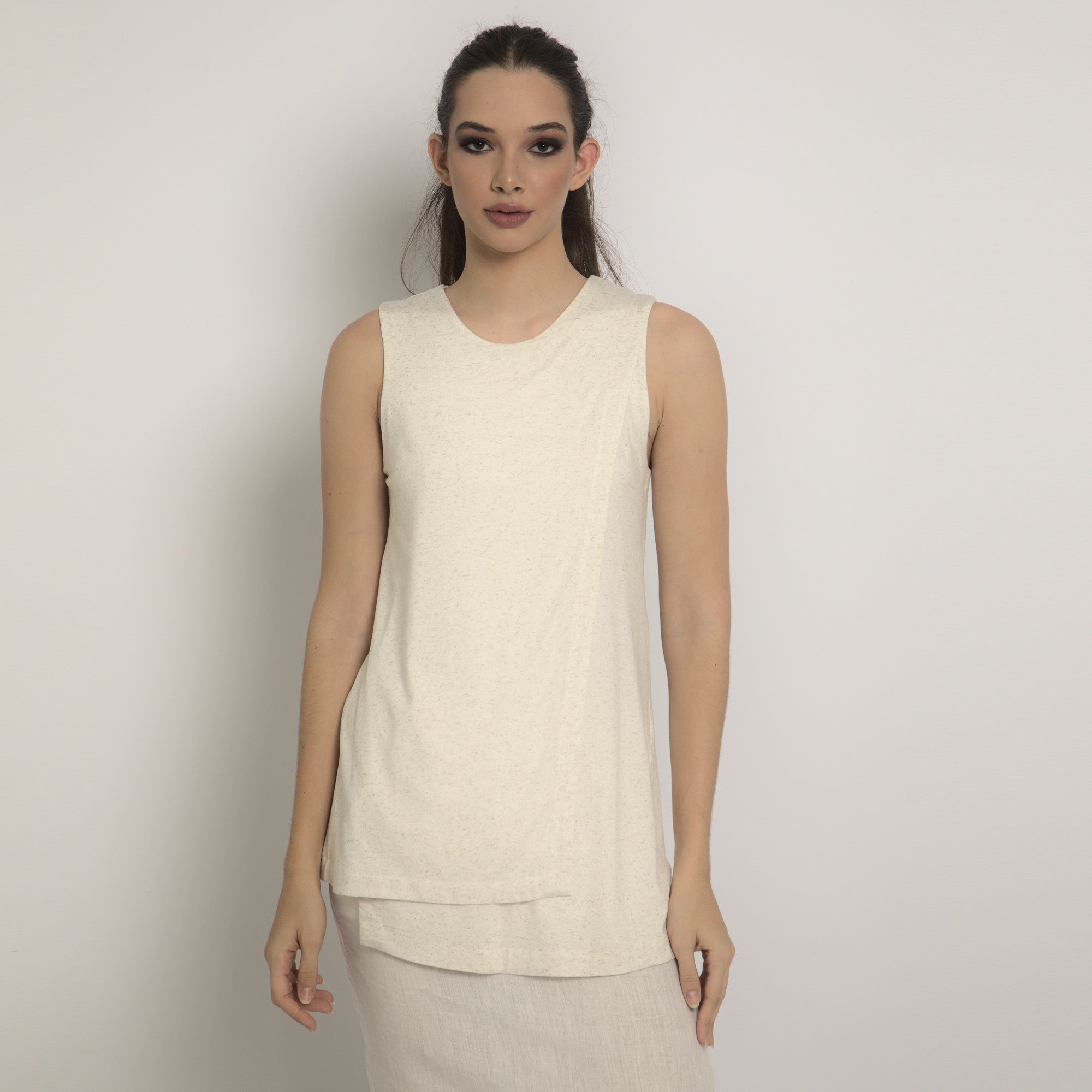 Olivia - Blusa transpassada sem mangas
