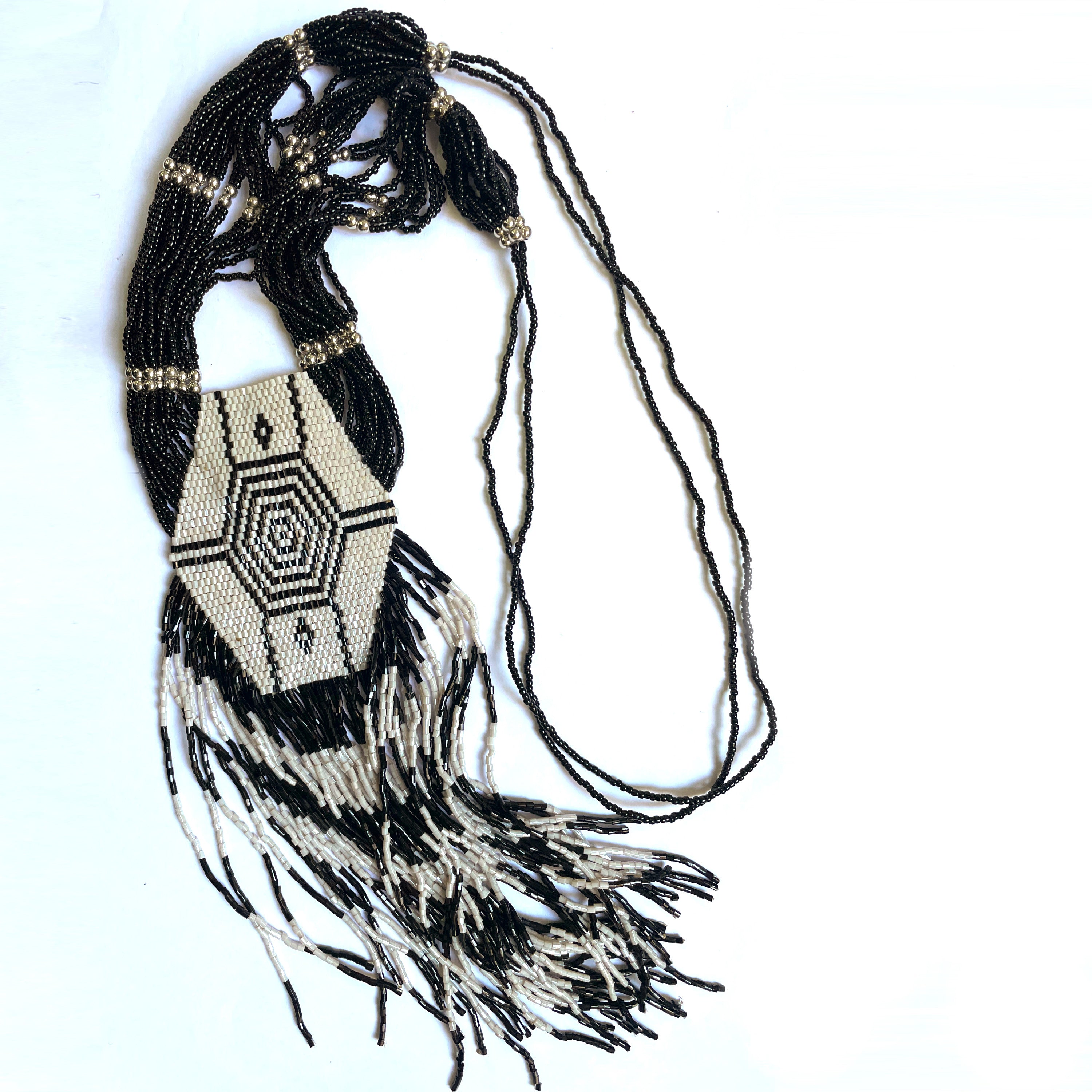 Colar étnico de miçangas