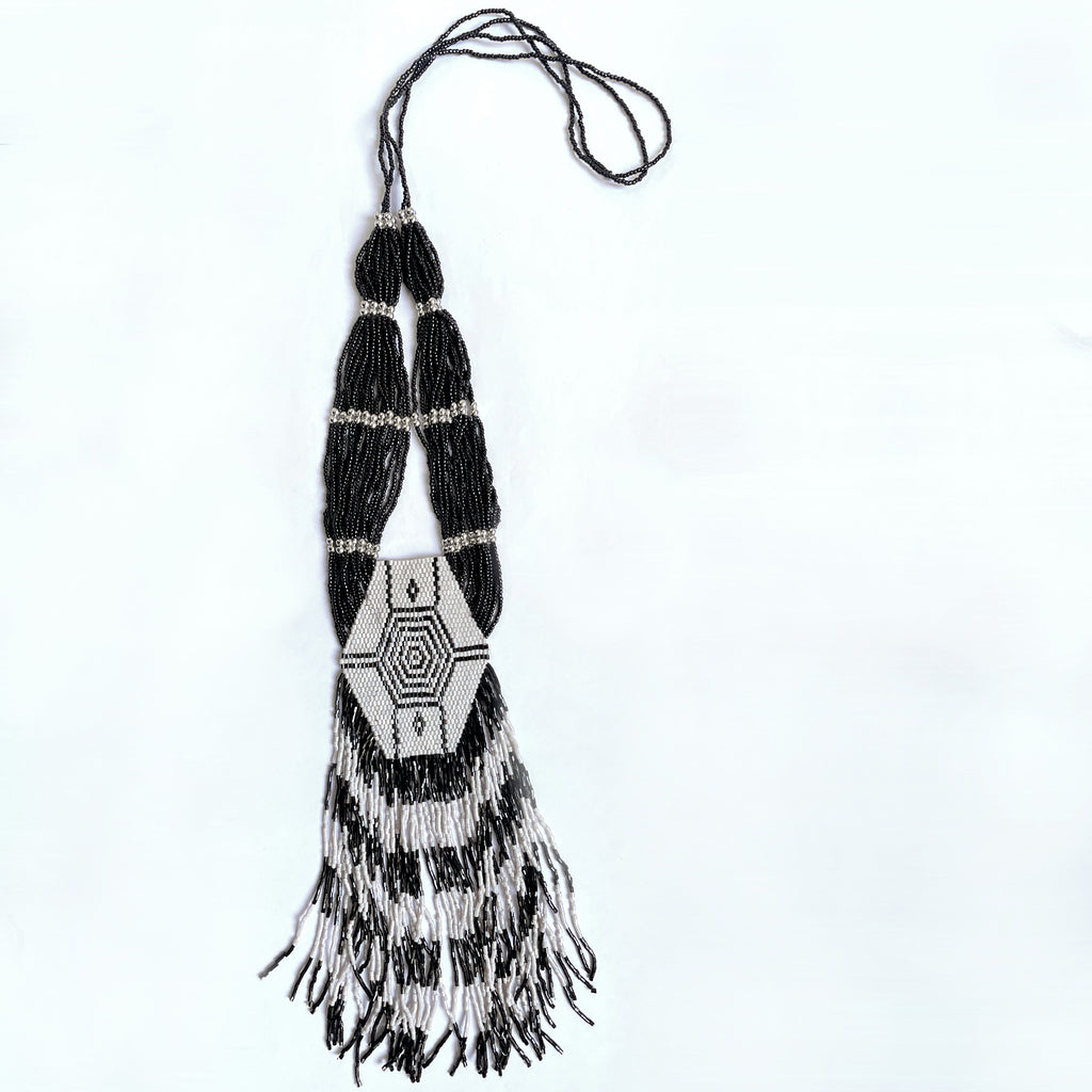 Colar étnico de miçangas