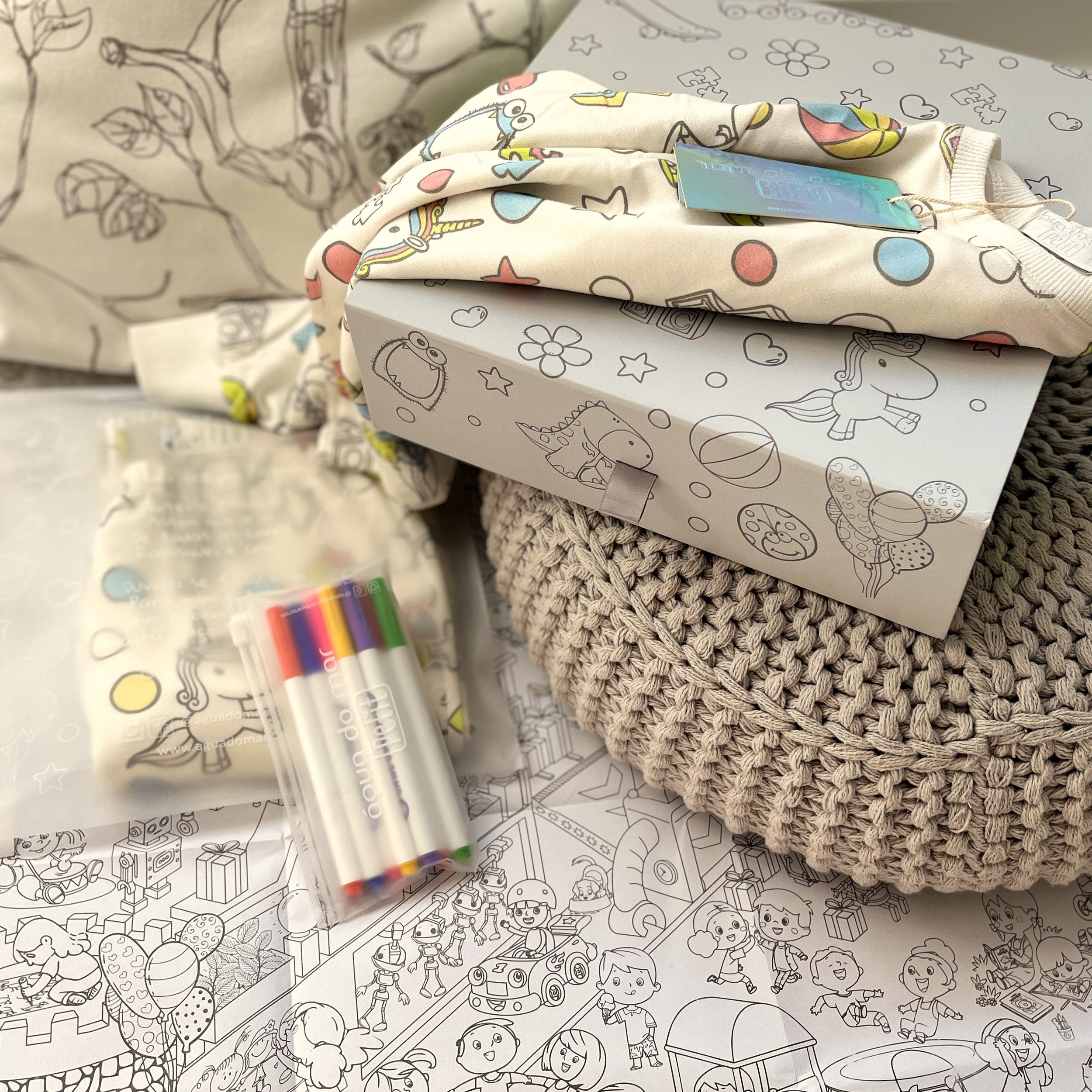 Kit Pijama Toys - kit infantil com pijama para colorir e acessórios