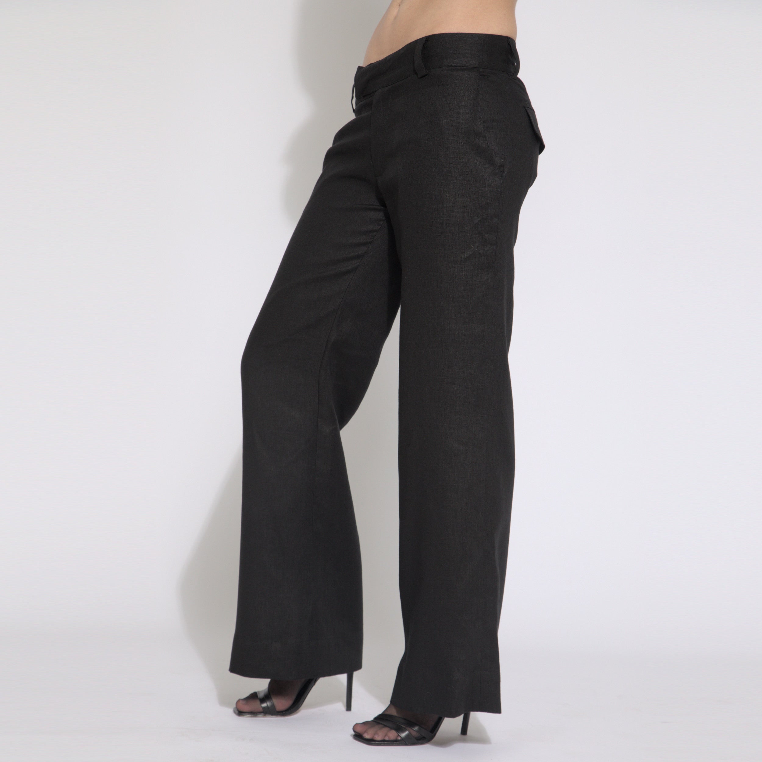 Agatha - Calça boca reta (boot cut) em puro linho