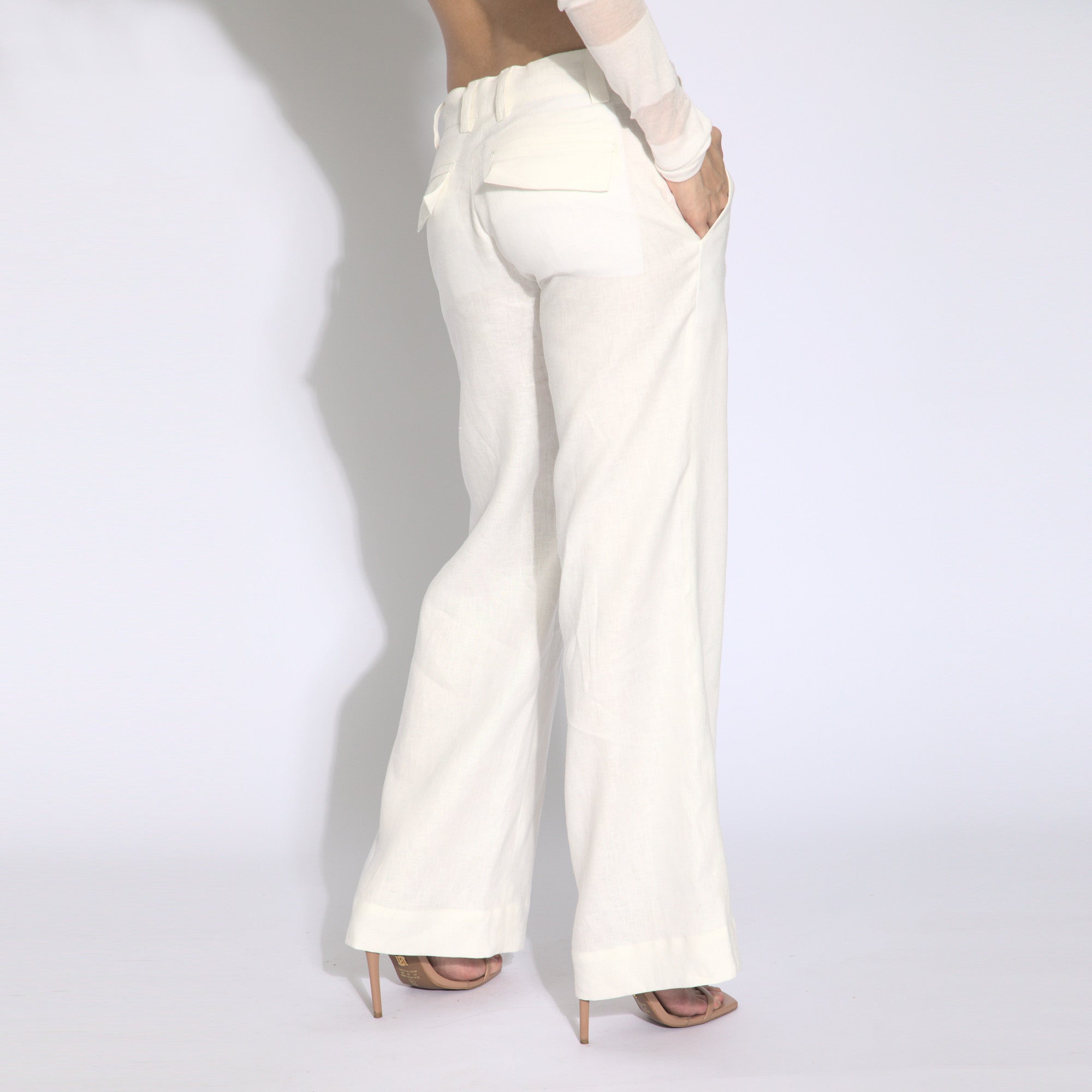 Agatha - Calça boca reta (boot cut) em puro linho