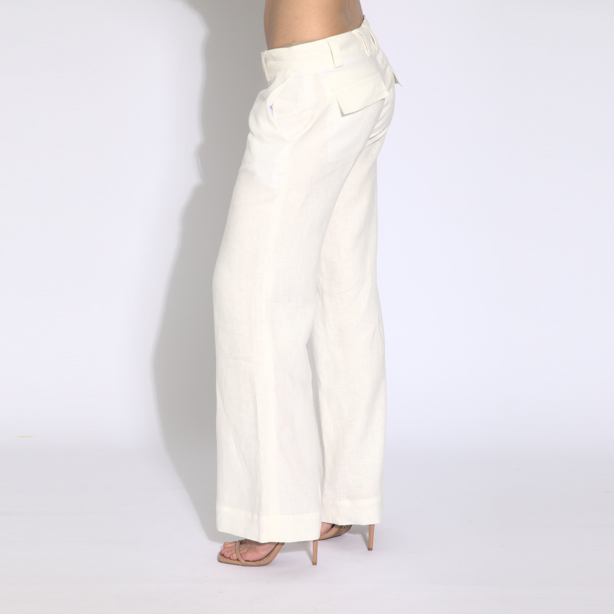 Agatha - Calça boca reta (boot cut) em puro linho