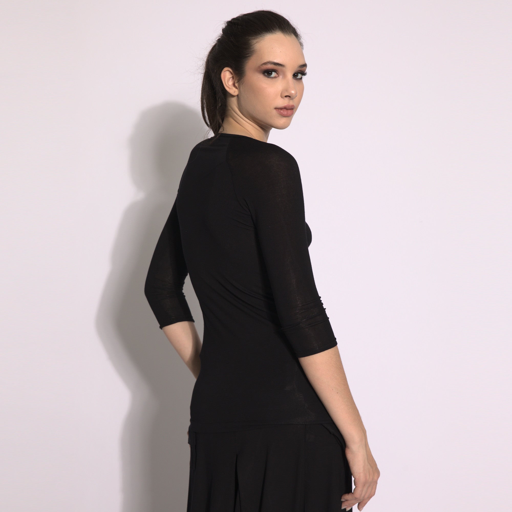 Amelia - Top básico manga 3/4 decote com botões