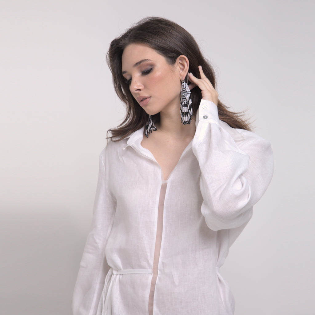 Capri - Camisa em 100% linho com transparencia em organza 100% seda