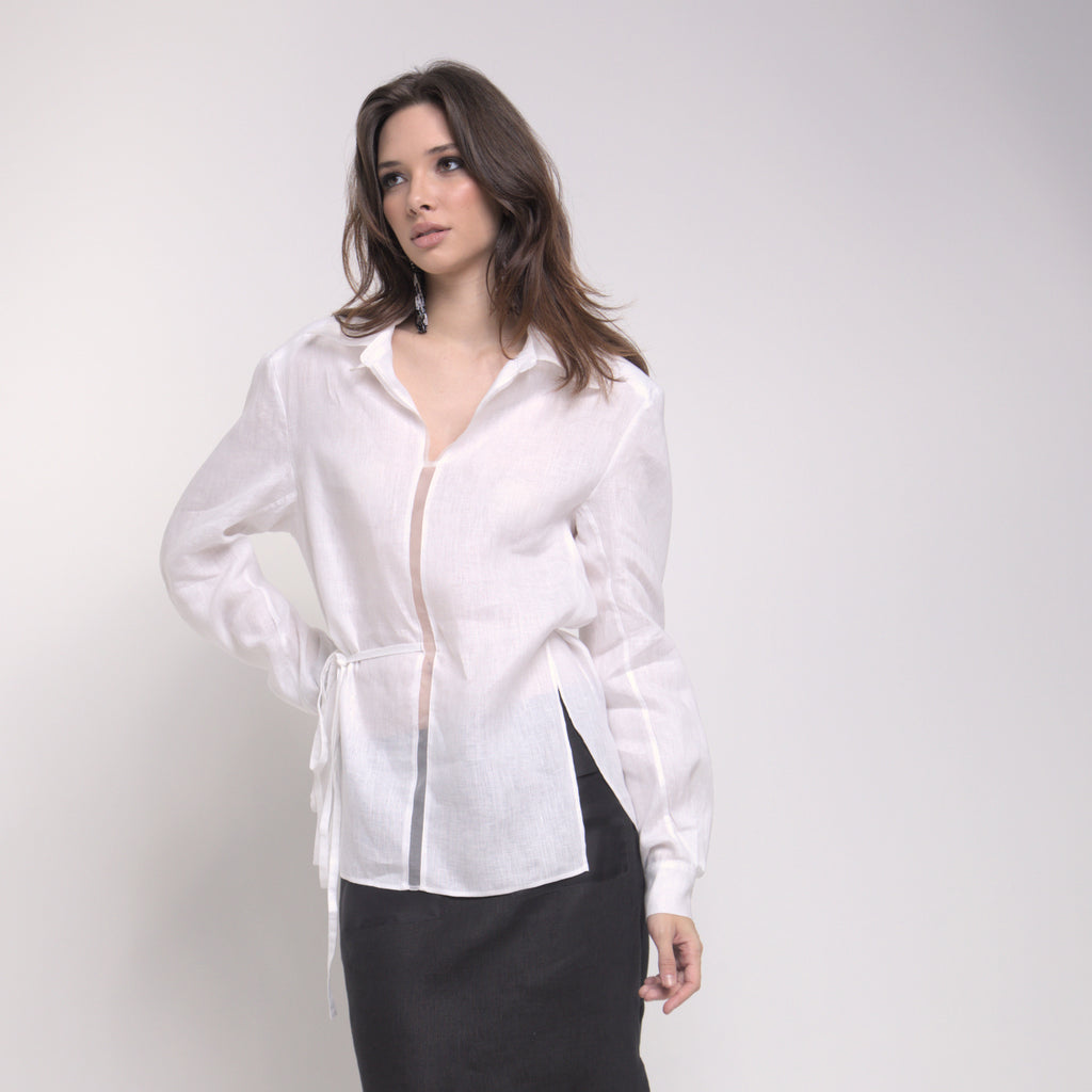 Capri - Camisa em 100% linho com transparencia em organza 100% seda