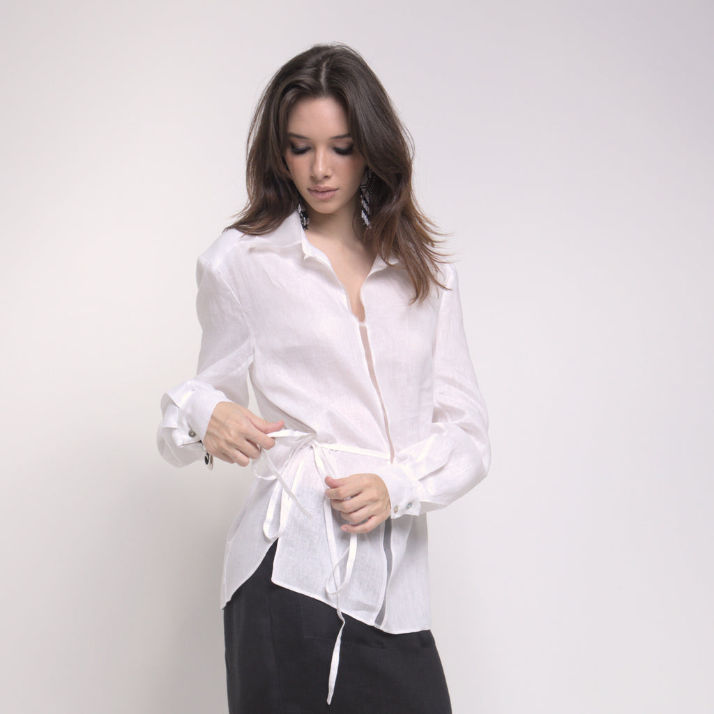 Capri - Camisa em 100% linho com transparencia em organza 100% seda