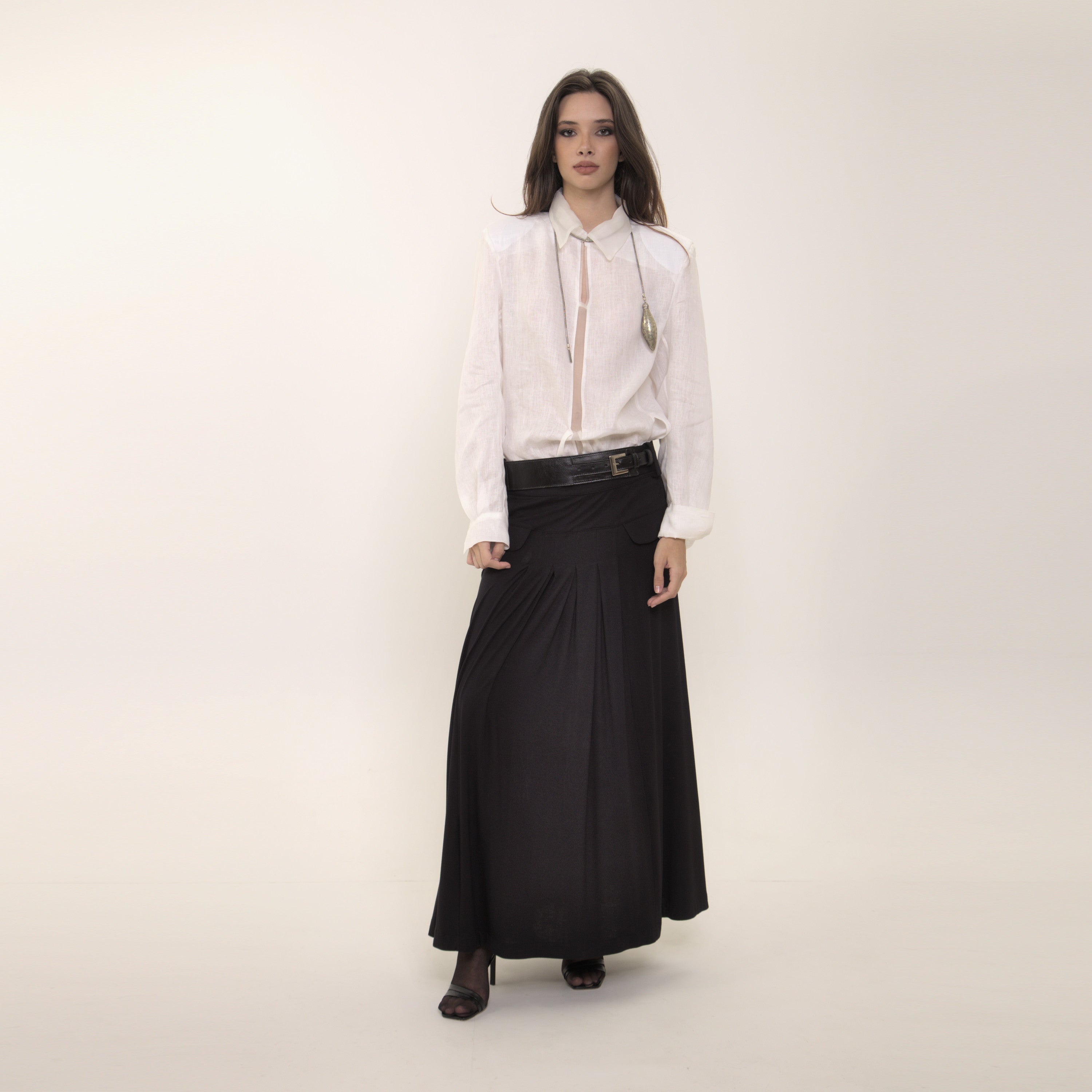 Capri - Camisa em 100% linho com transparencia em organza 100% seda