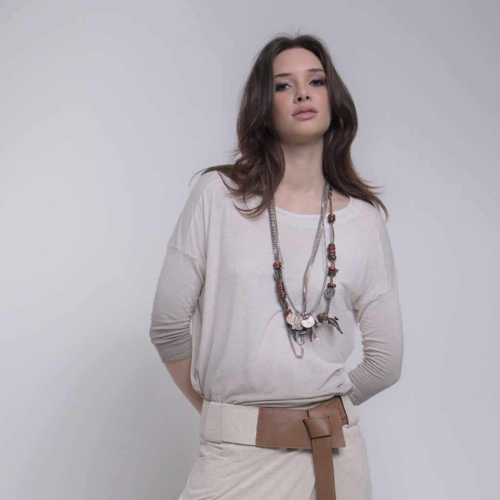 Iris - Blusa de malha degradê com mangas 3/4, off-white e cáqui