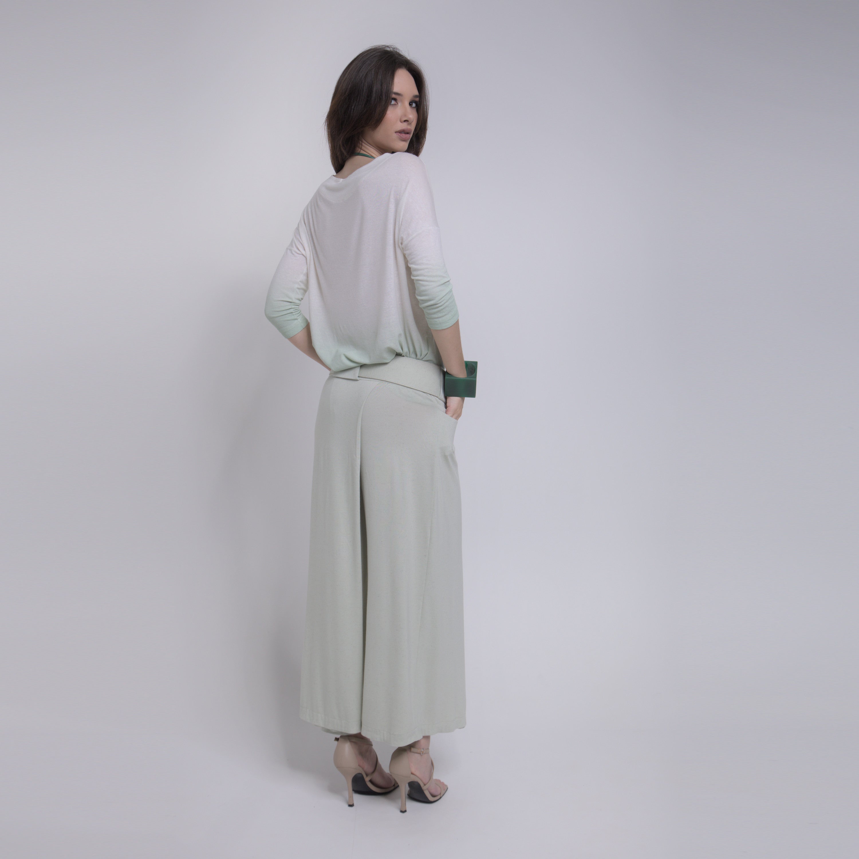 Iris - Blusa de malha degradê com mangas 3/4, off-white e verde