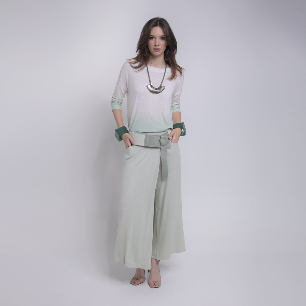 Iris - Blusa de malha degradê com mangas 3/4, off-white e verde