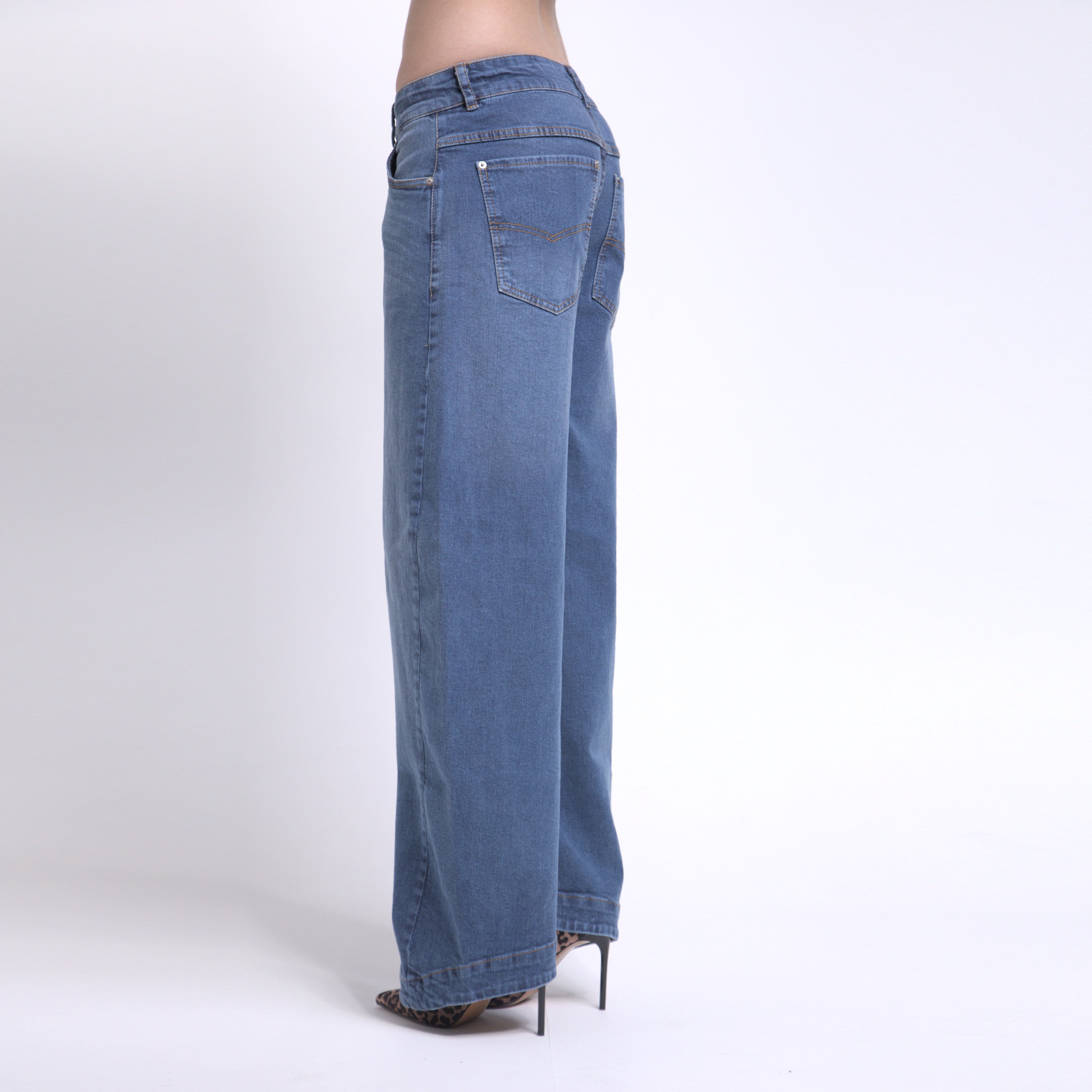 Lara - Calça jeans barrel cut #melhorjeansquejausei