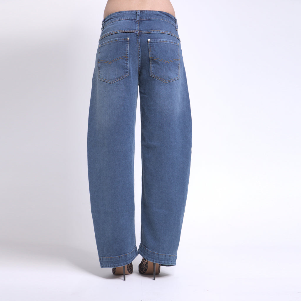 Lara - Calça jeans barrel cut #melhorjeansquejausei