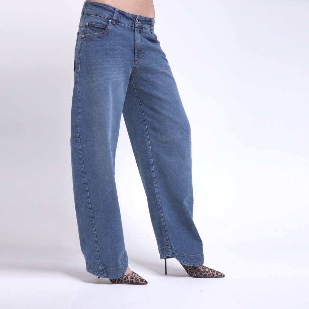 Lara - Calça jeans barrel cut #melhorjeansquejausei