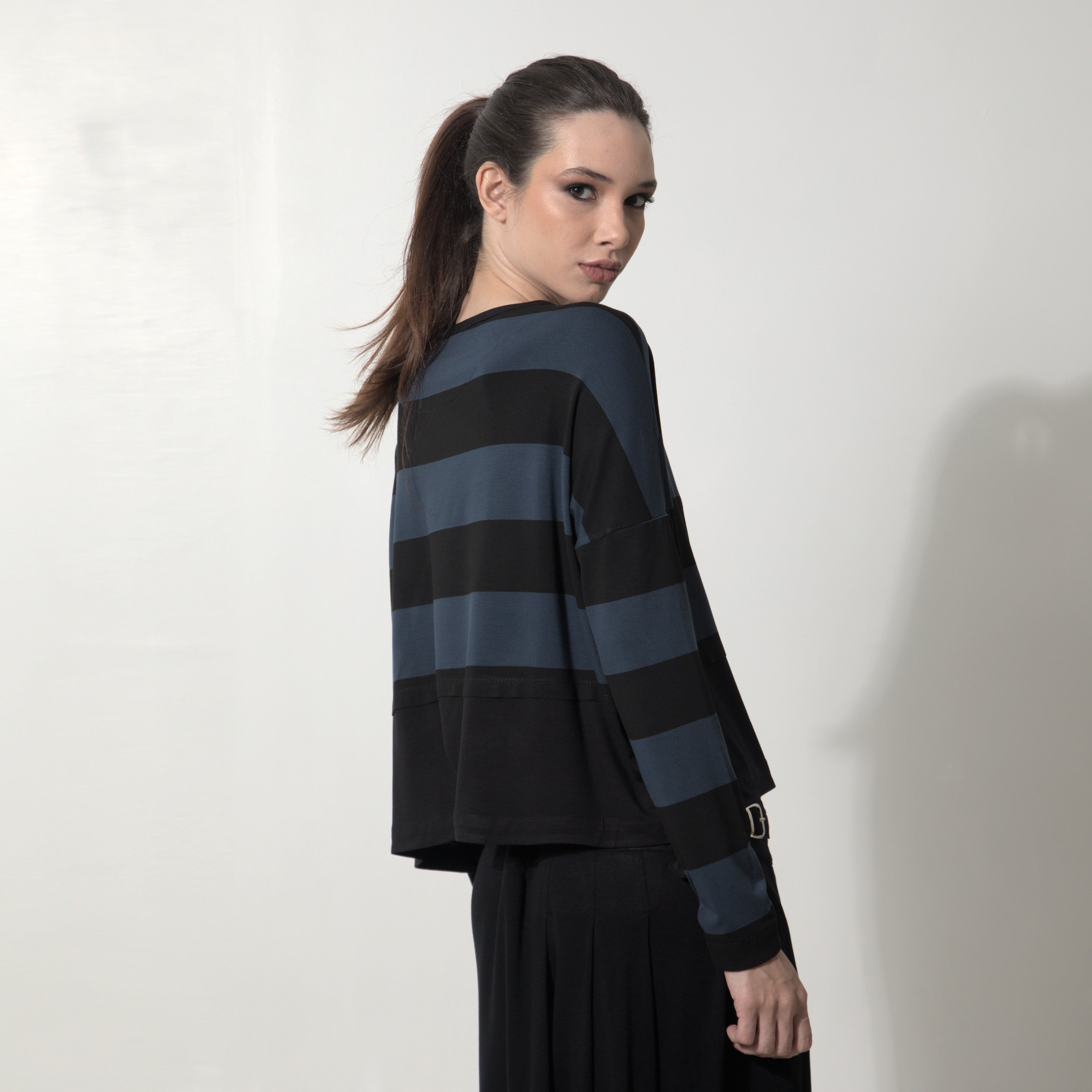 Jenny - Blusa listrada manga longa preto e azul