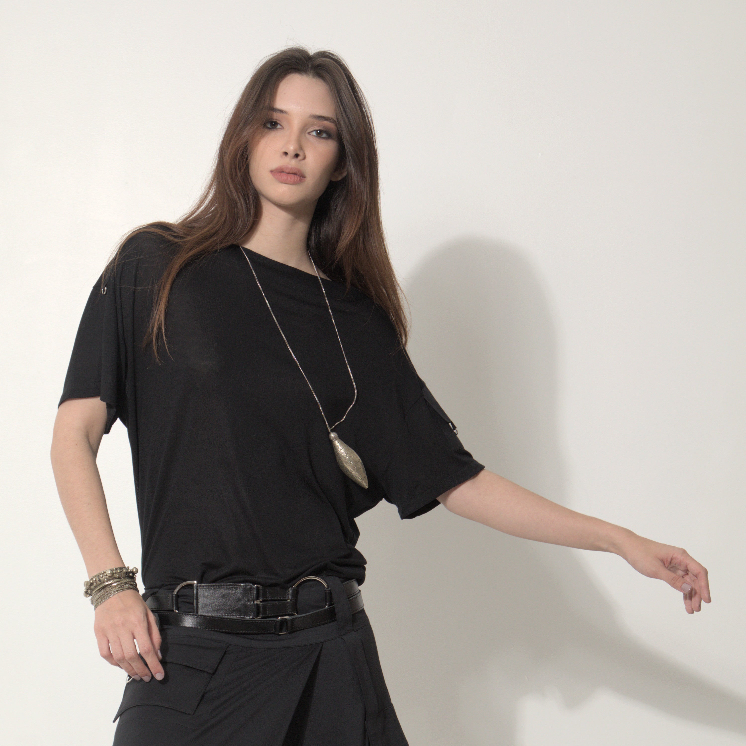 Kate - Blusa em malha com bolsinho na manga