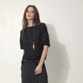 Kate - Blusa em malha com bolsinho na manga