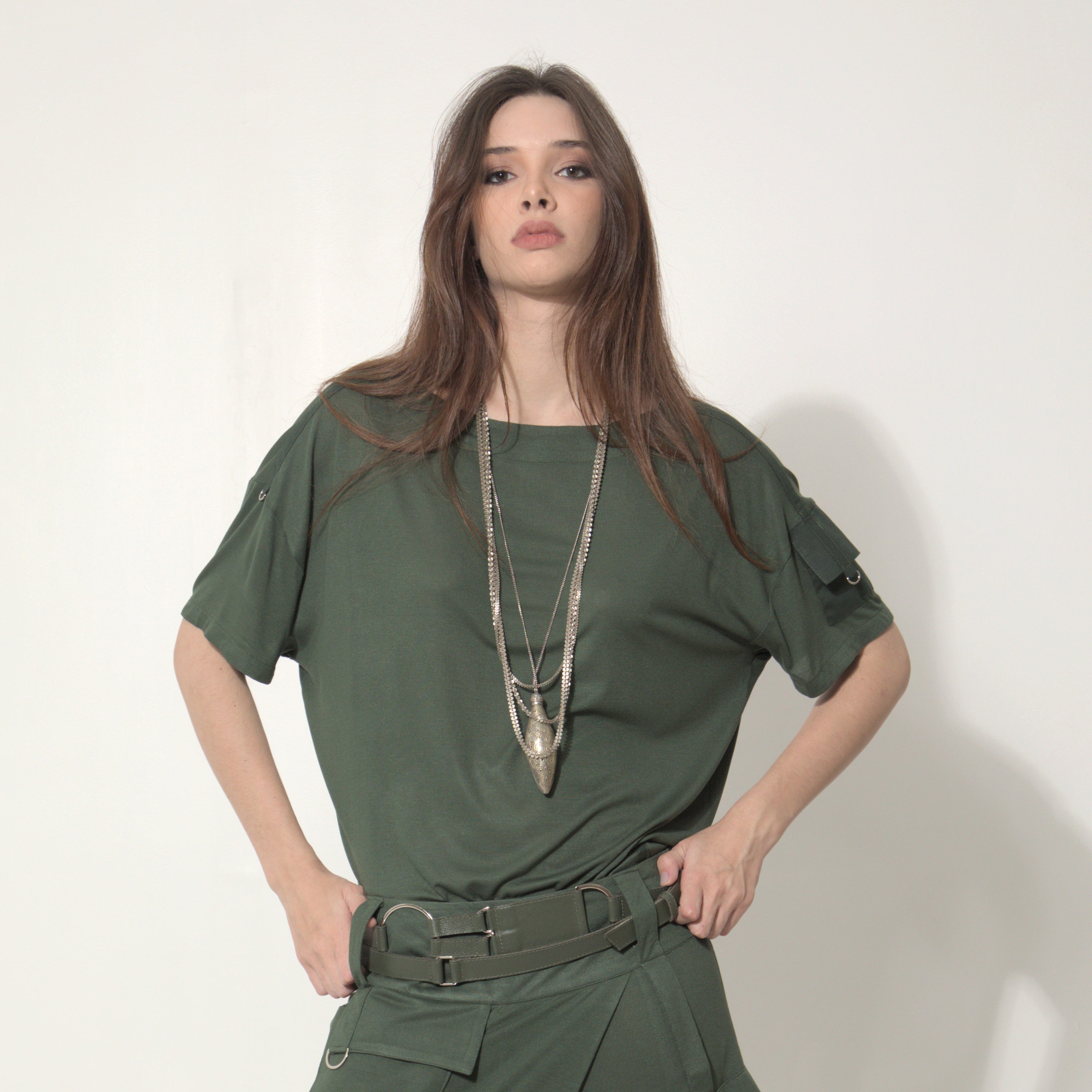 Kate - Blusa em malha com bolsinho na manga