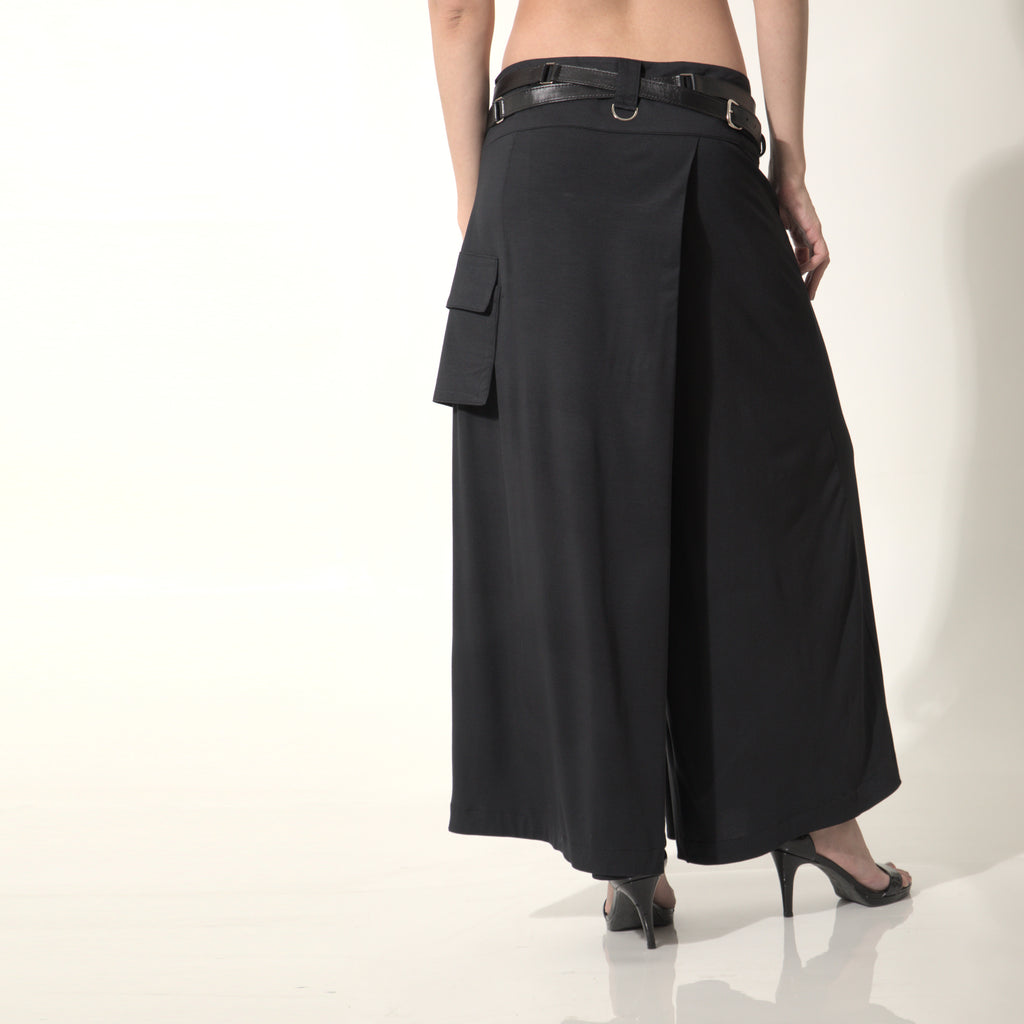 Louise - Saia-calça cargo de malha com cinto de couro
