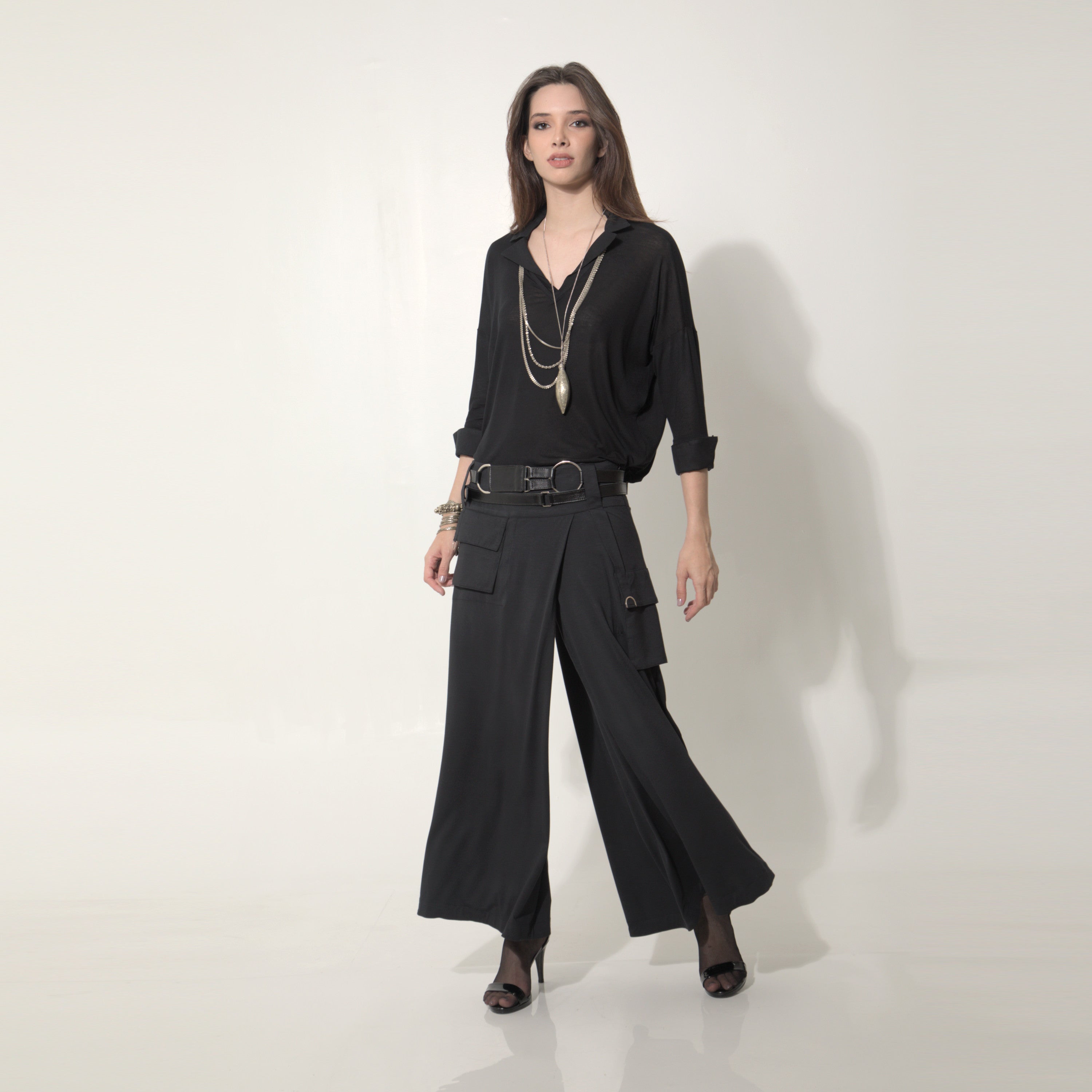 Louise - Saia-calça cargo de malha com cinto de couro