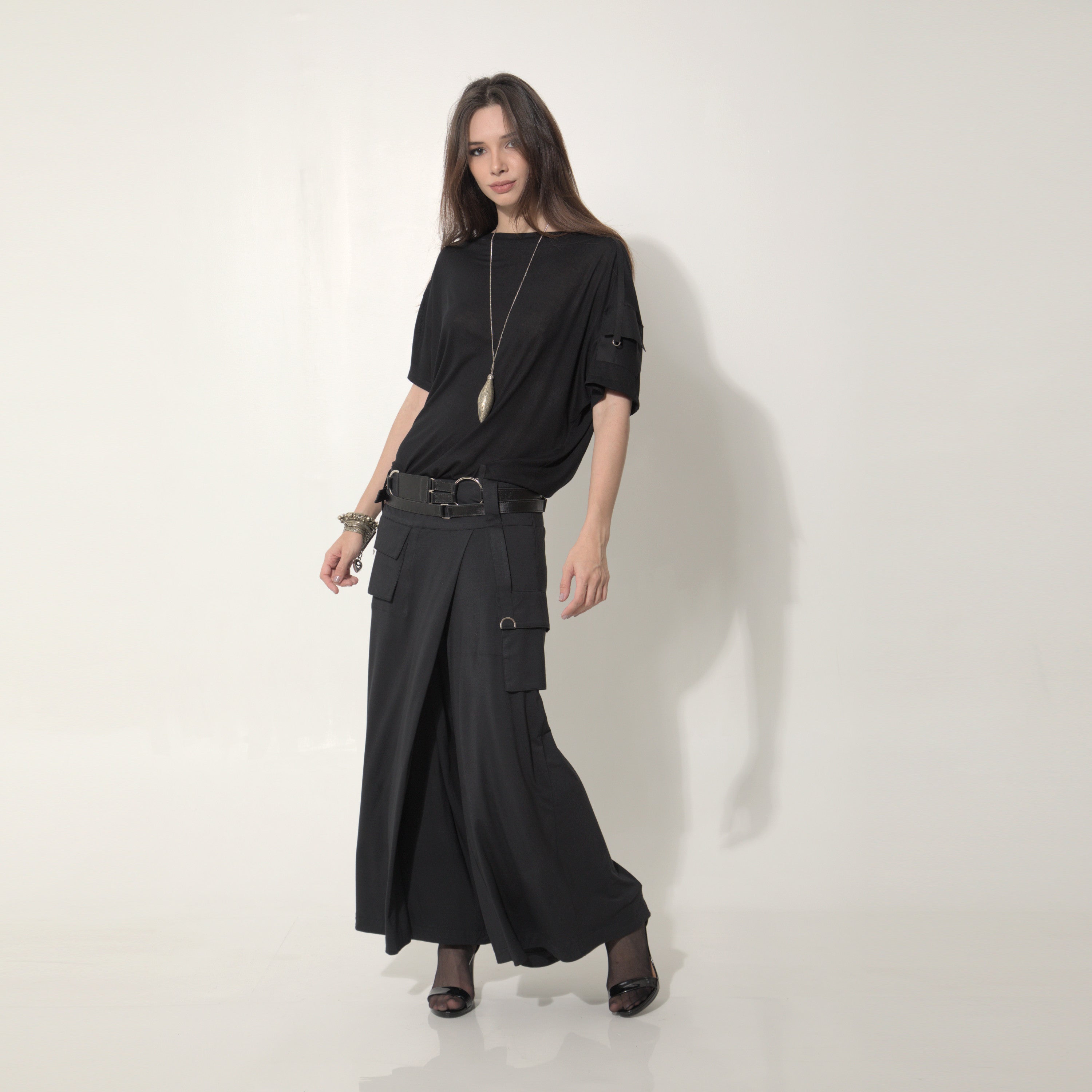 Louise - Saia-calça cargo de malha com cinto de couro
