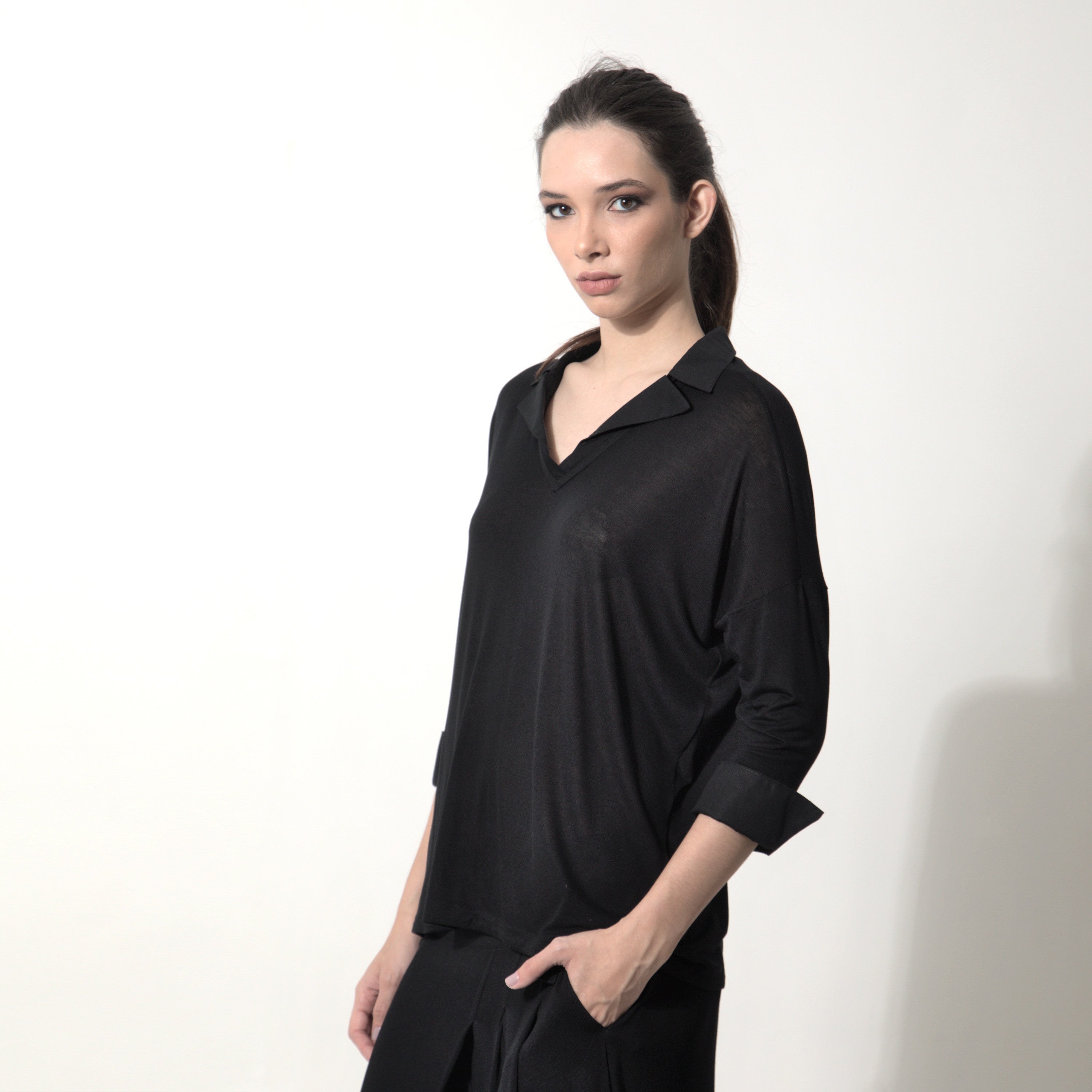 Nora - Blusa de malha com mangas e punhos de tricoline