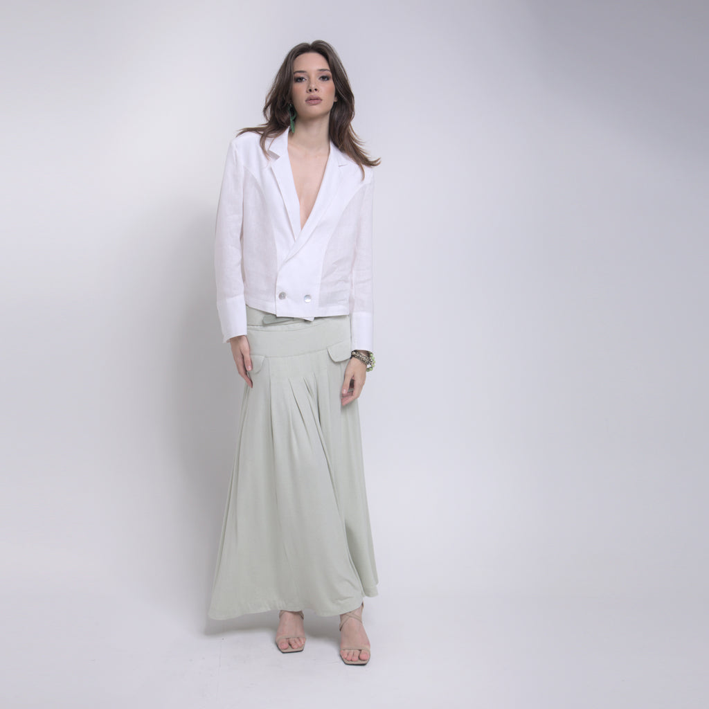 Phoebe - Saia maxi de malha com pregas e cinto de couro na cor verde sálvia