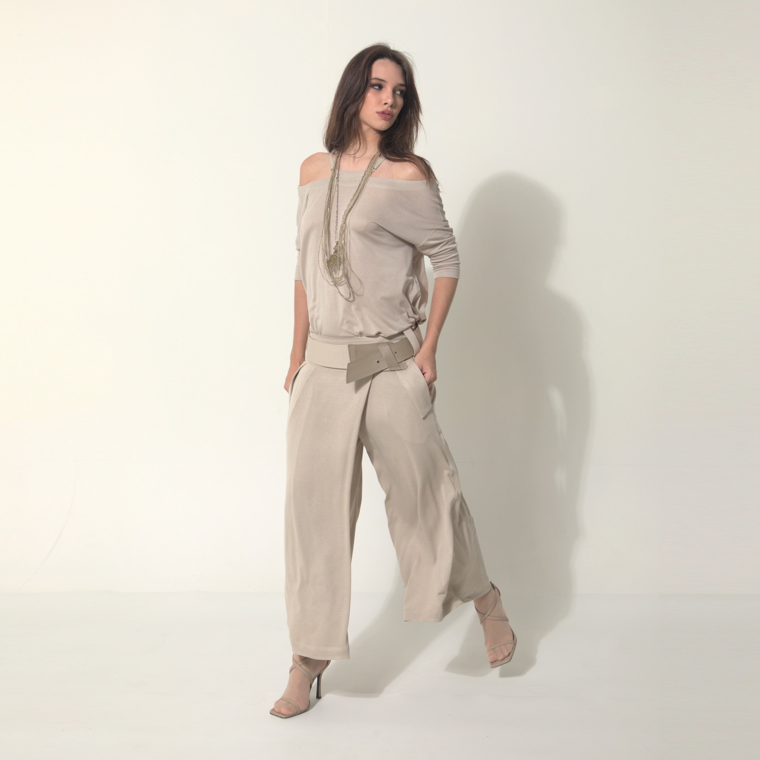 Cleo - Saia-calça de malha com cinto na cor bege Saara