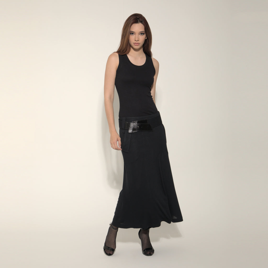 Cleo - Saia-calça de malha com cinto na cor preta