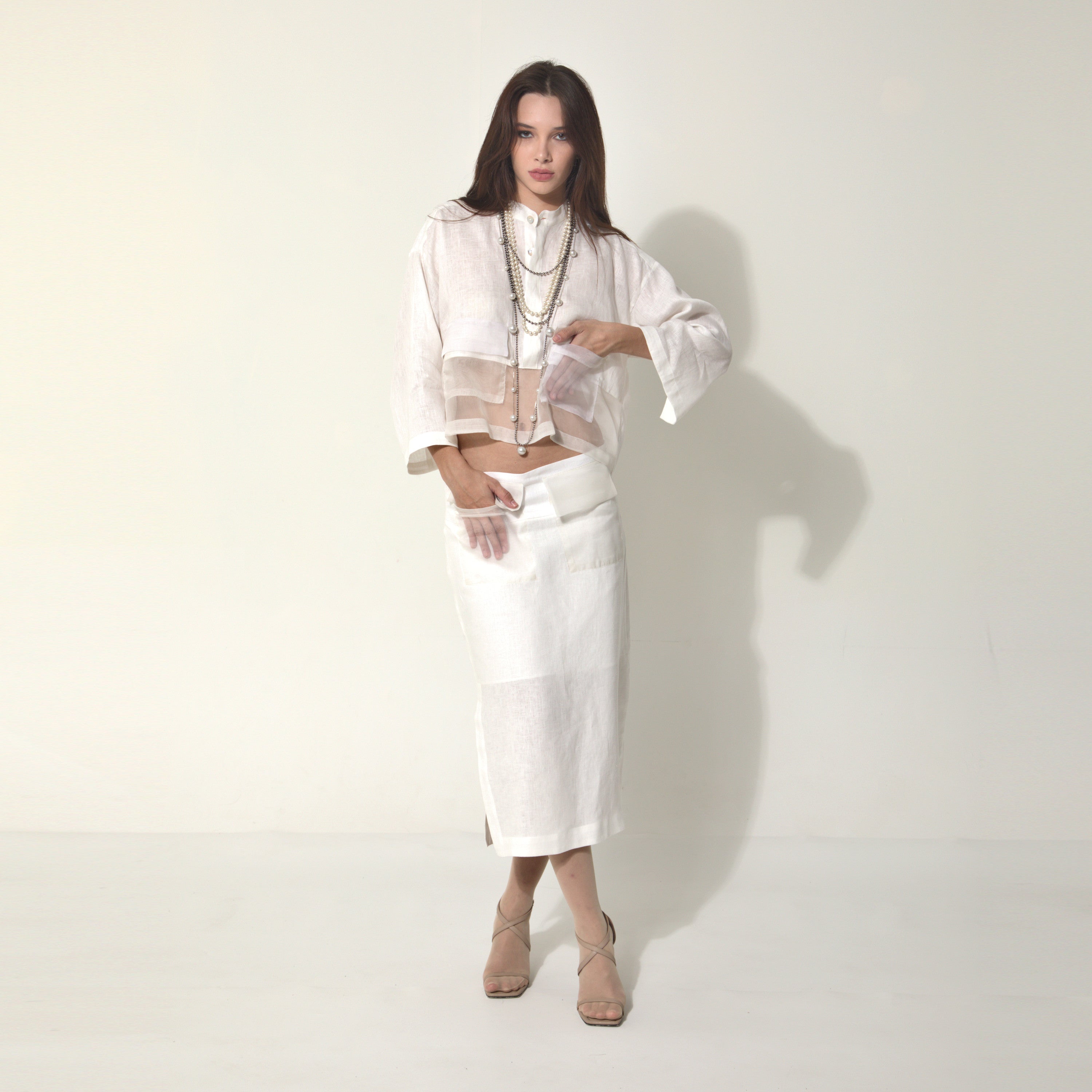 Gauri - Saia em linho e bolsos de organza