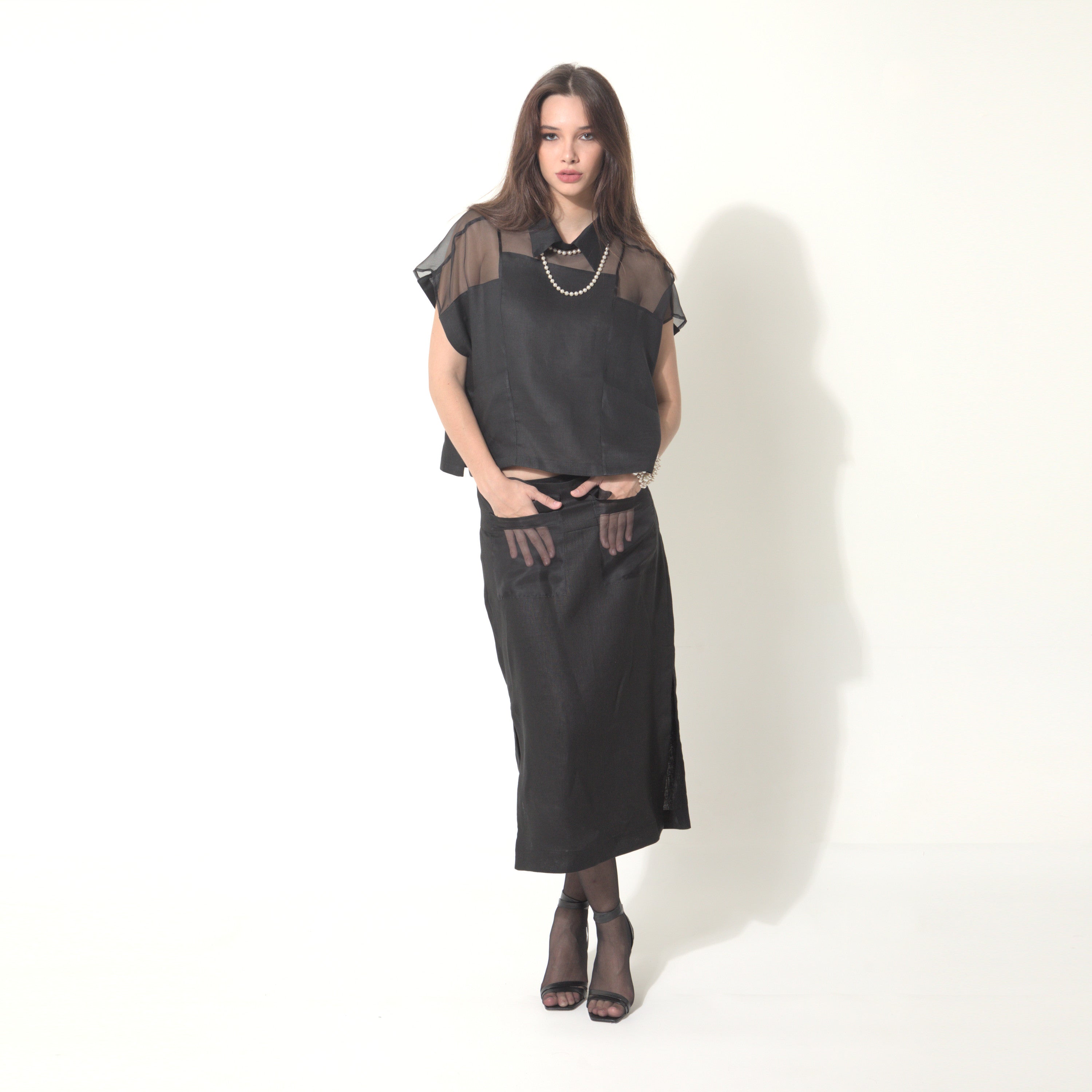 Gauri - Saia em linho e bolsos de organza