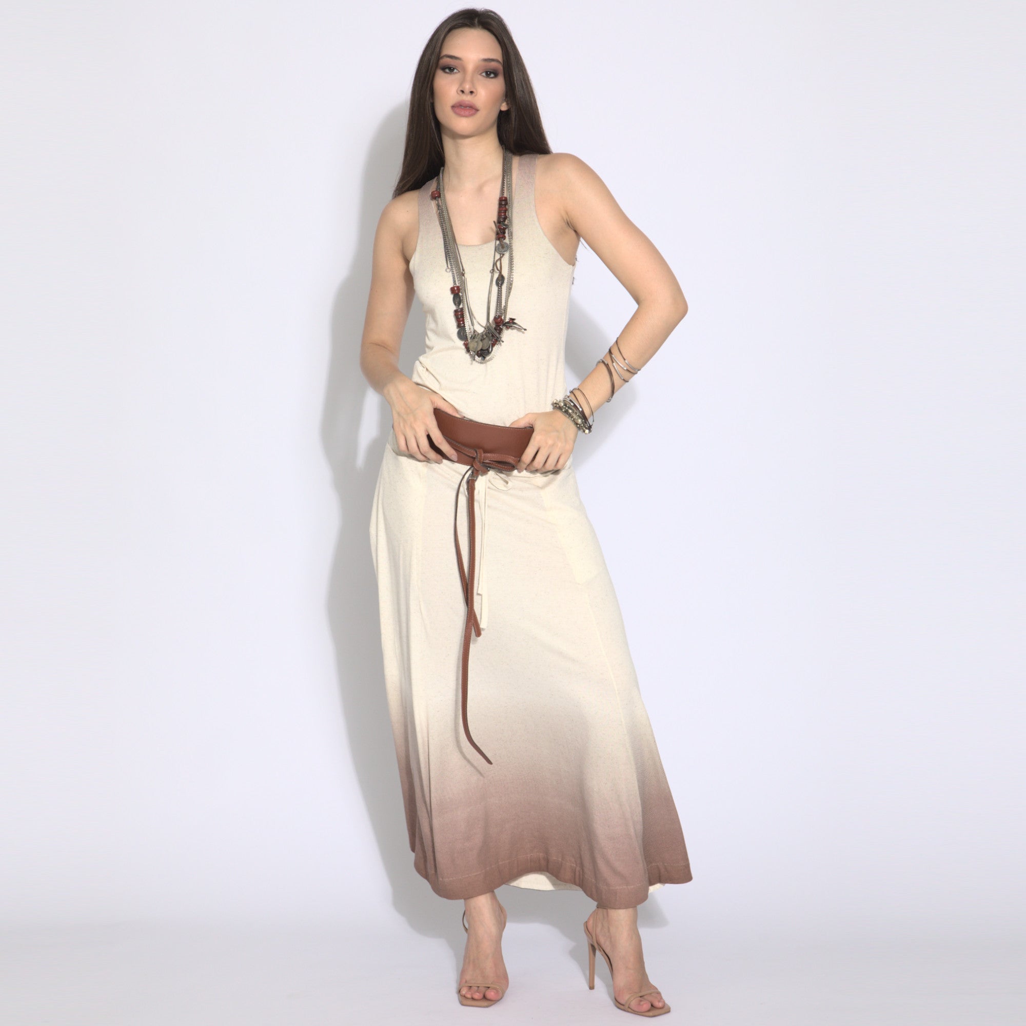 Angelina - Saia maxi em malha degradê na  cor linho e argila