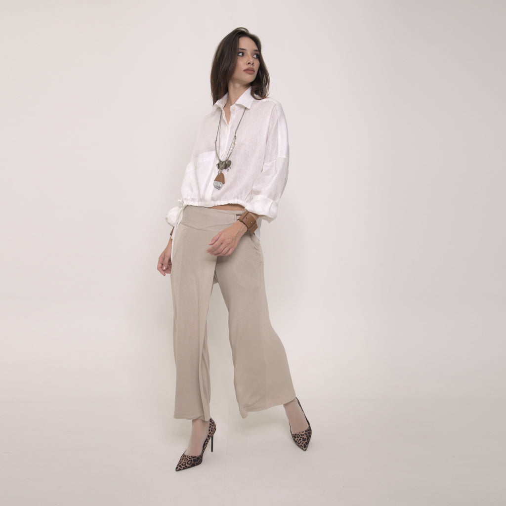 Sarah - Saia-calça de malha com ajuste de fivela de metal na cor bege Saara
