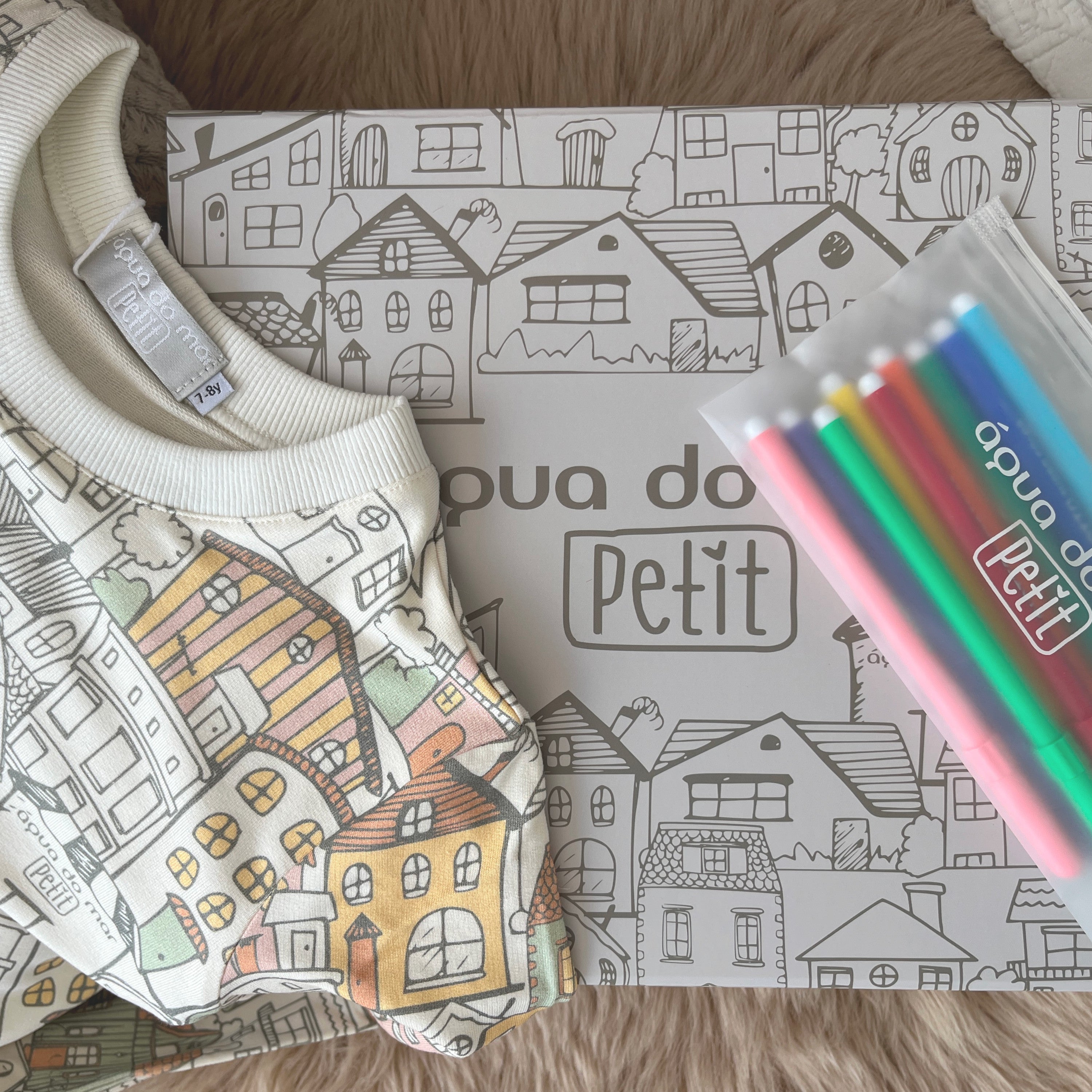 Kit Pijama Casinha - kit criativo para crianças com pijama para colorir e casinha montável