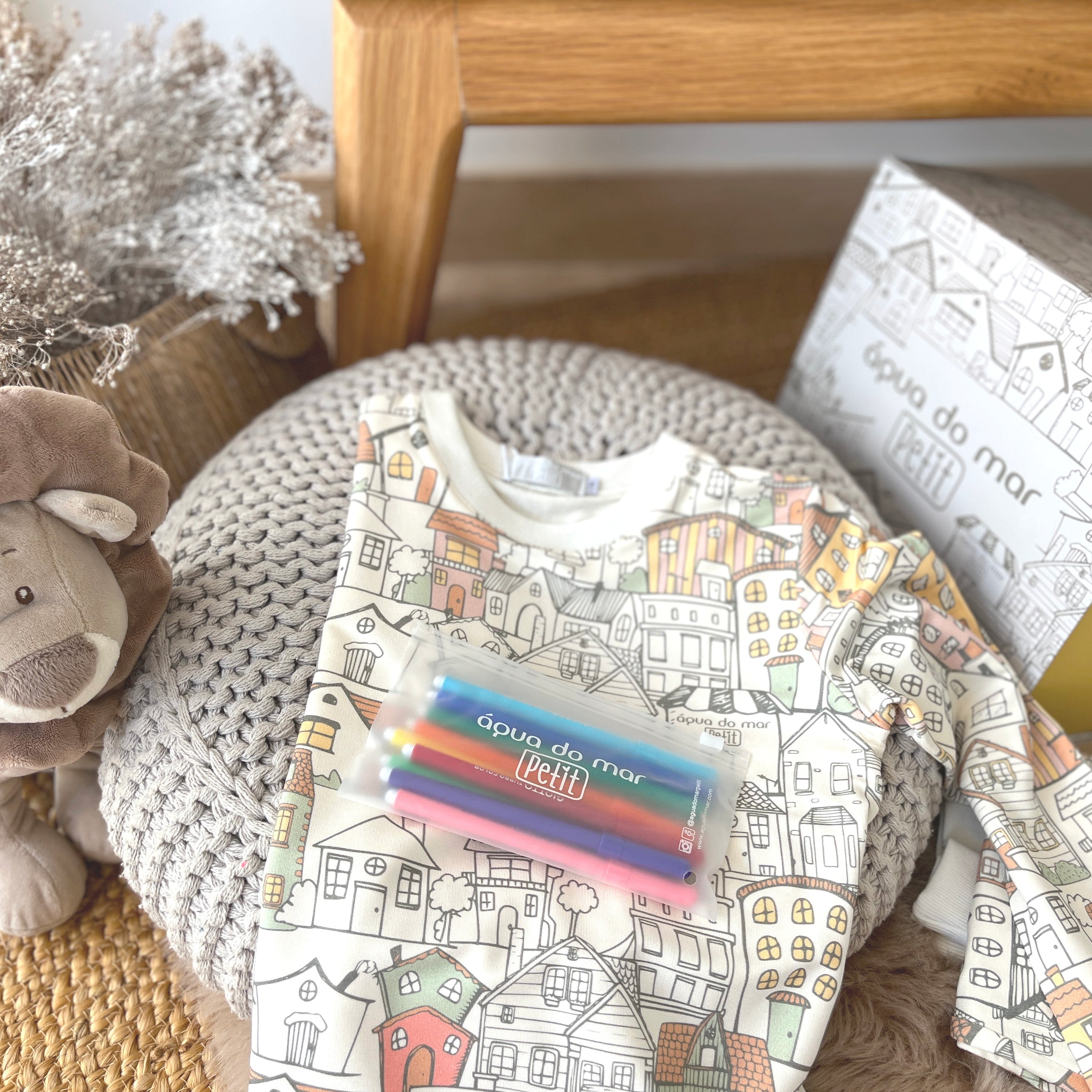 Kit Pijama Casinha - kit criativo para crianças com pijama para colorir e casinha montável