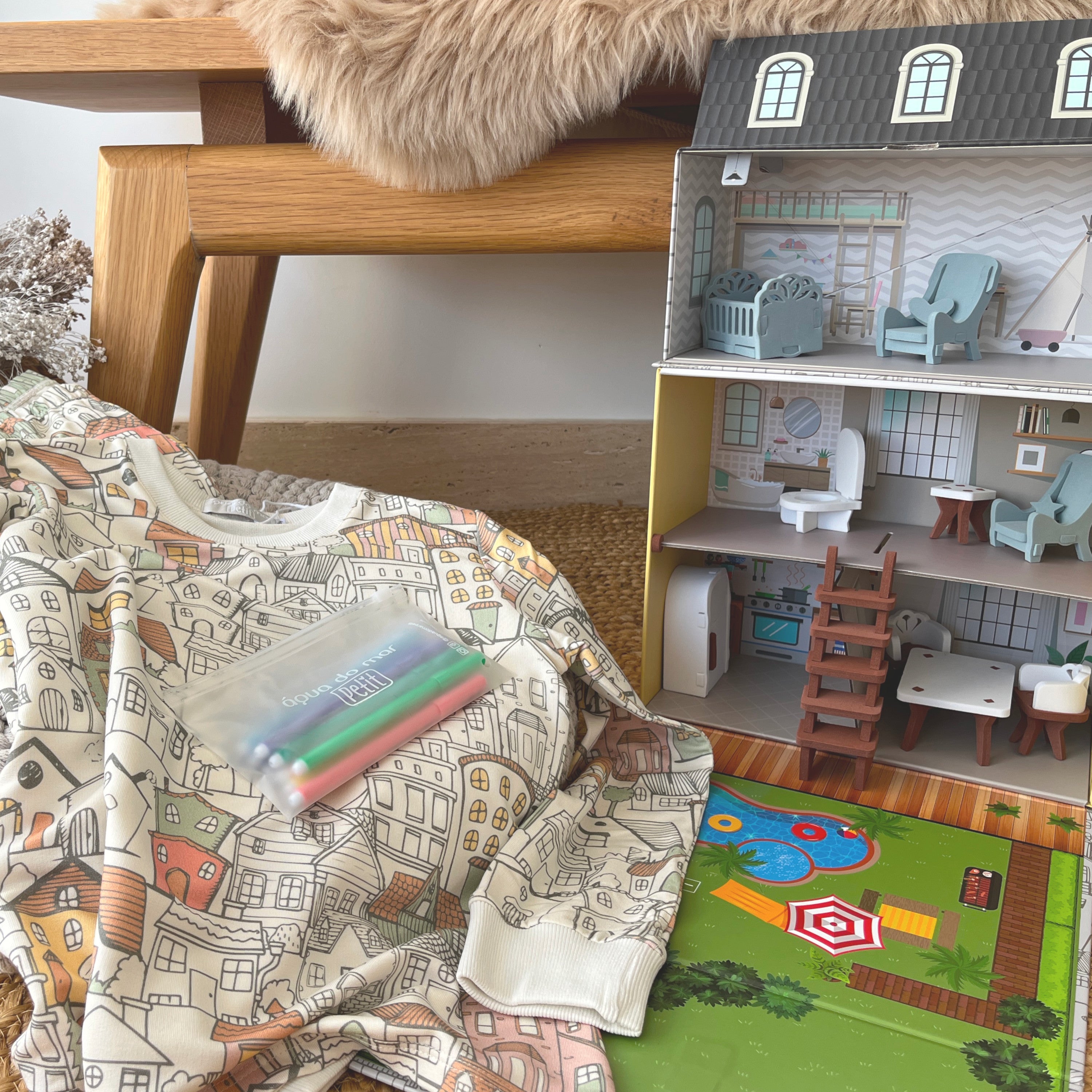Kit Pijama Casinha - kit criativo para crianças com pijama para colorir e casinha montável