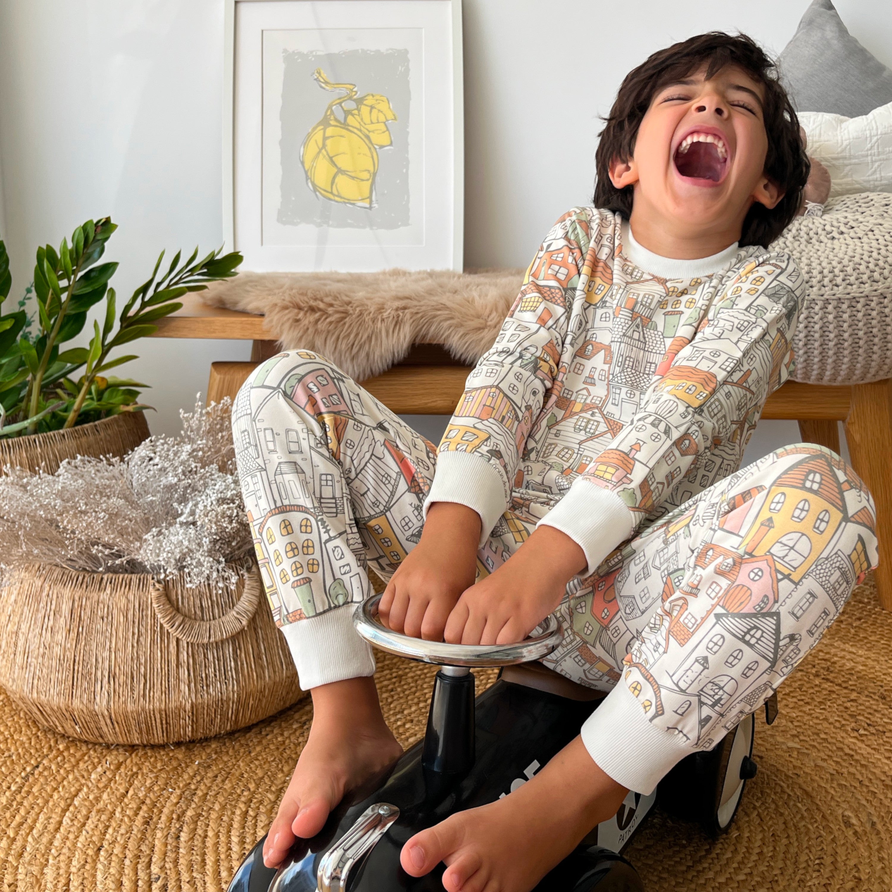 Kit Pijama Casinha - kit criativo para crianças com pijama para colorir e casinha montável