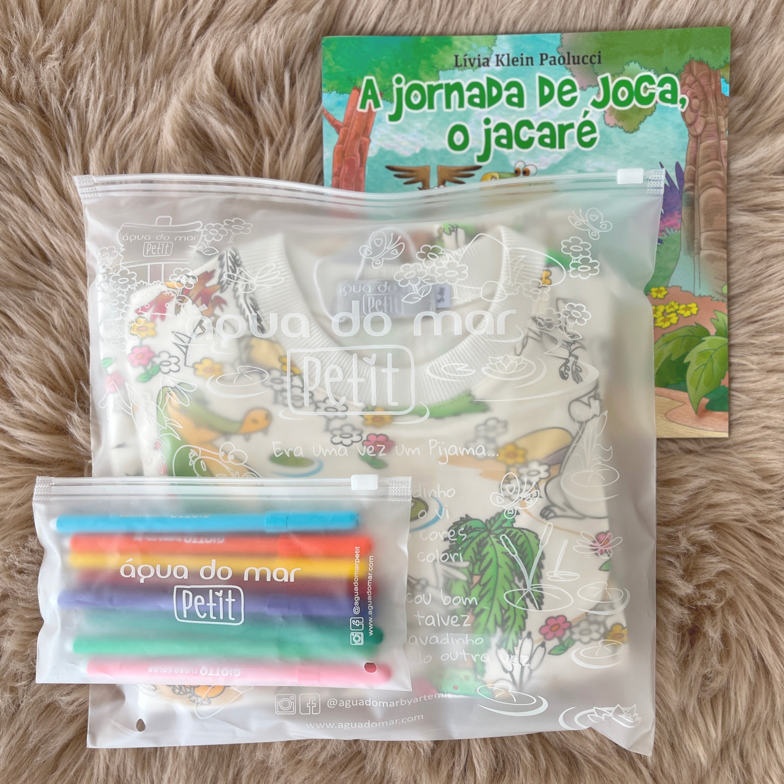 Kit Pijama Croco - kit infantil com pijama para colorir e livro