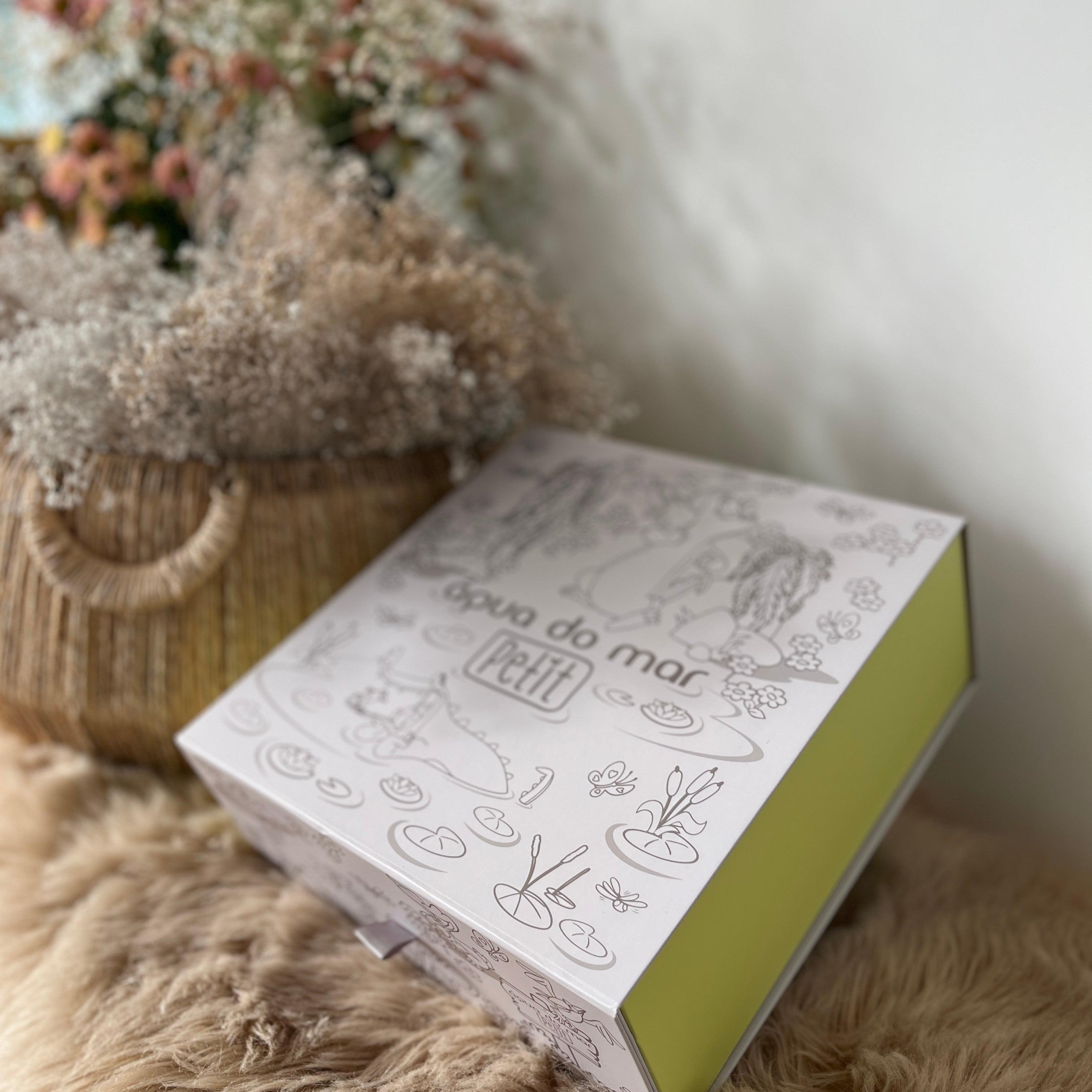 Kit Pijama Croco - kit infantil com pijama para colorir e livro